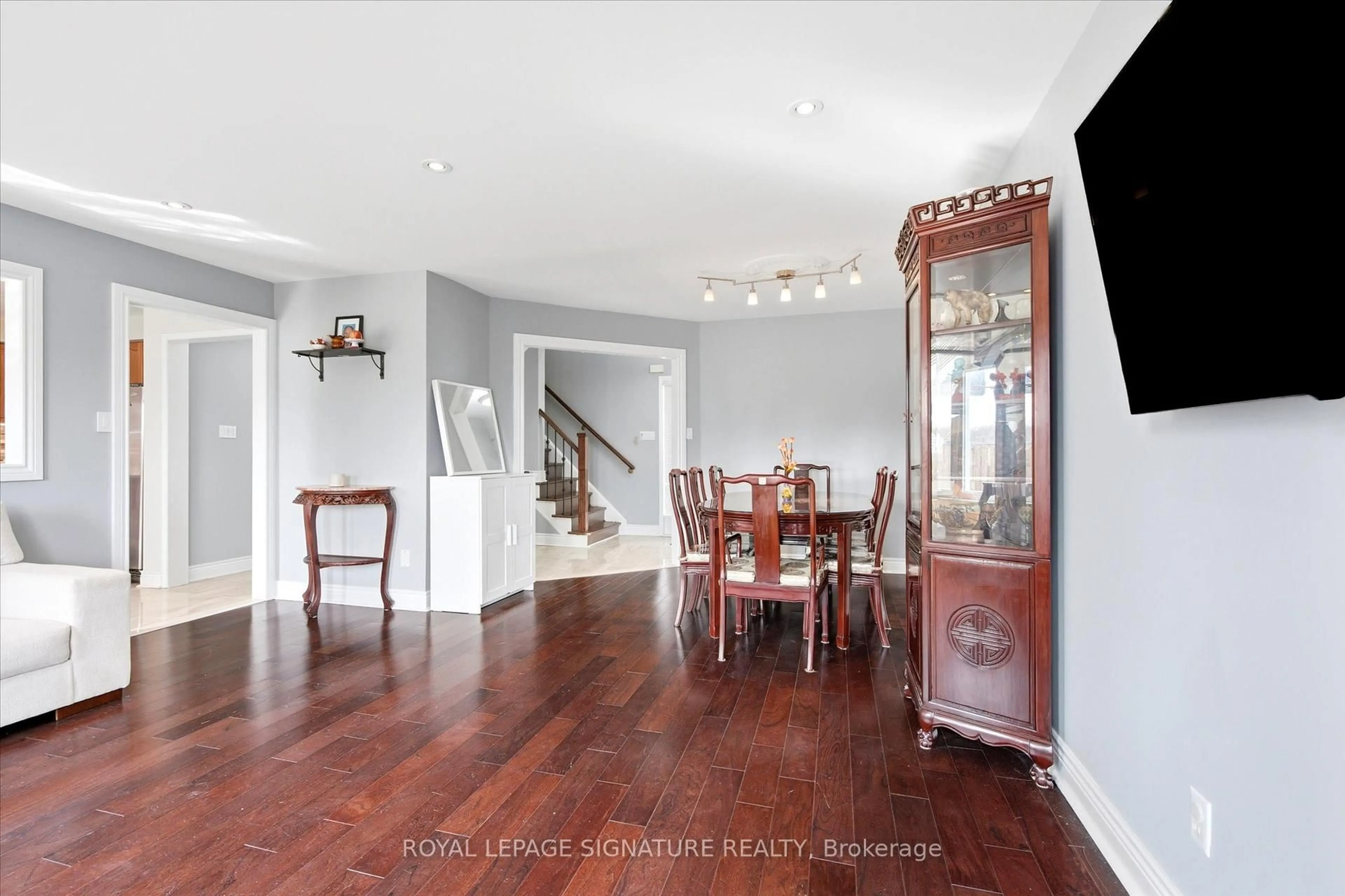 Dining room, unknown for 85 Vivians Cres, Brampton Ontario L6Y 4V2