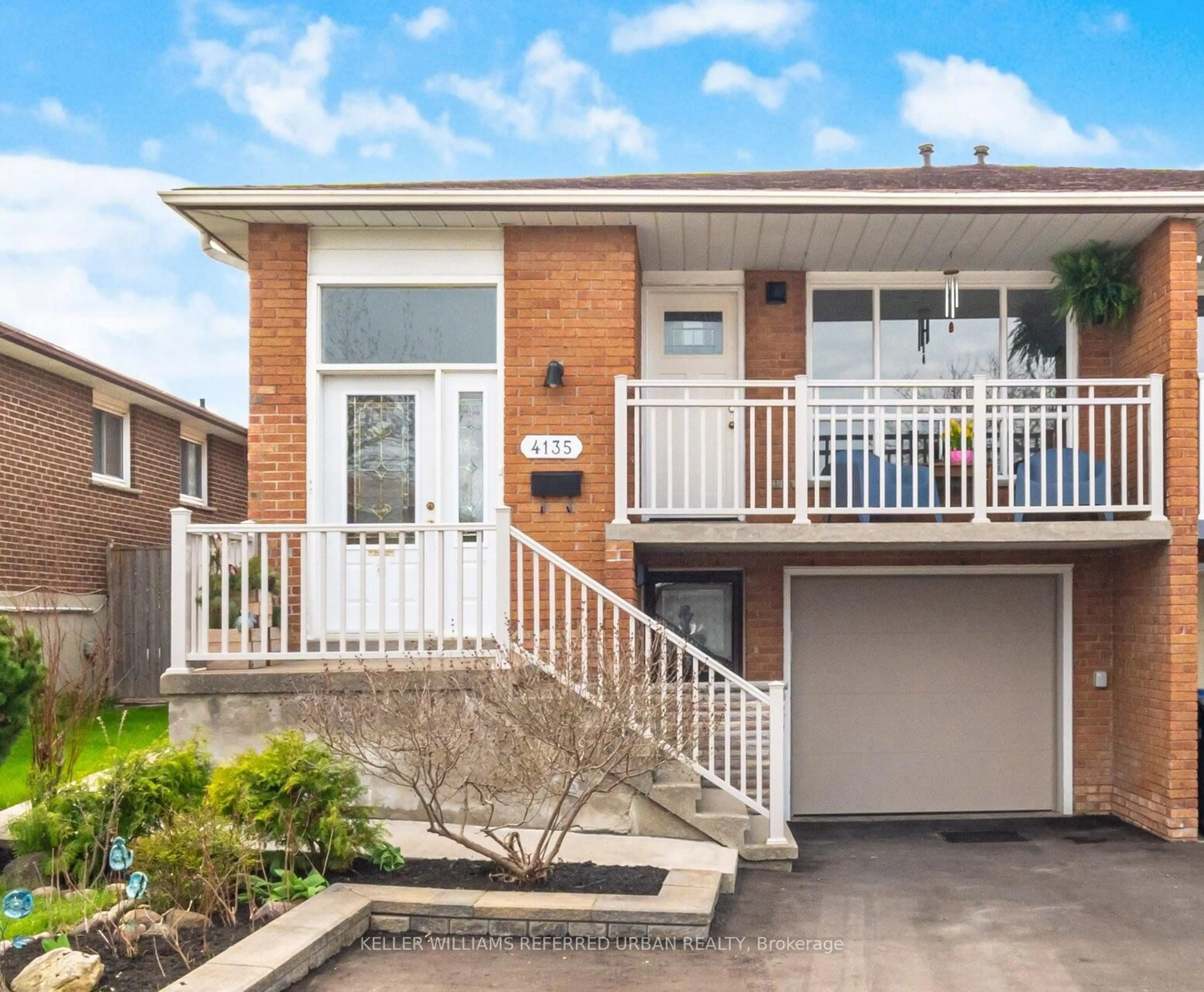 Home with brick exterior material, street for 4135 Dunmow Cres, Mississauga Ontario L4Z 1E1