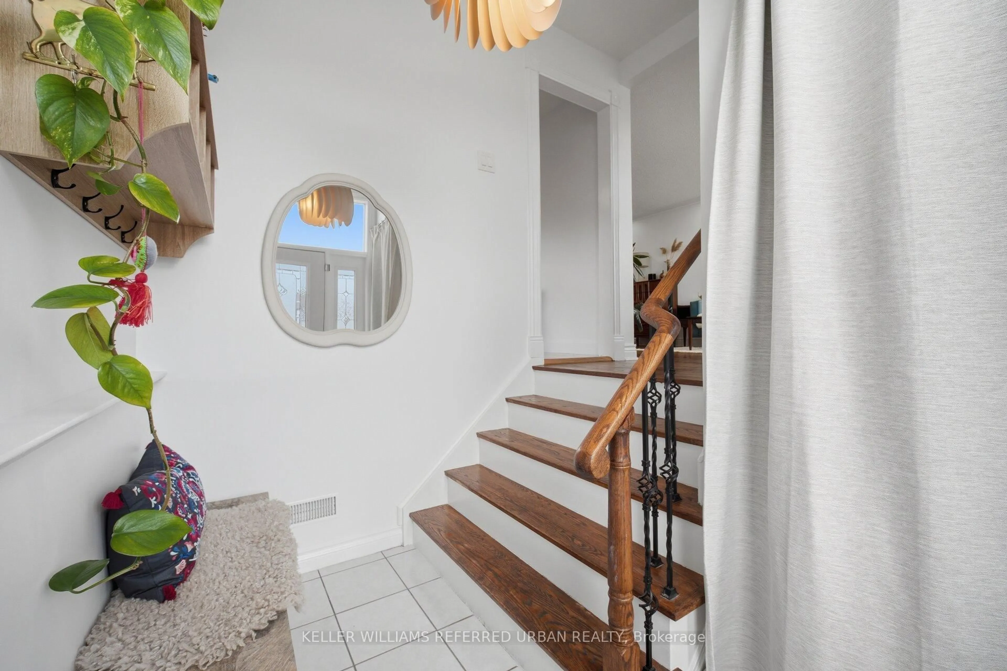 Unknown for 4135 Dunmow Cres, Mississauga Ontario L4Z 1E1