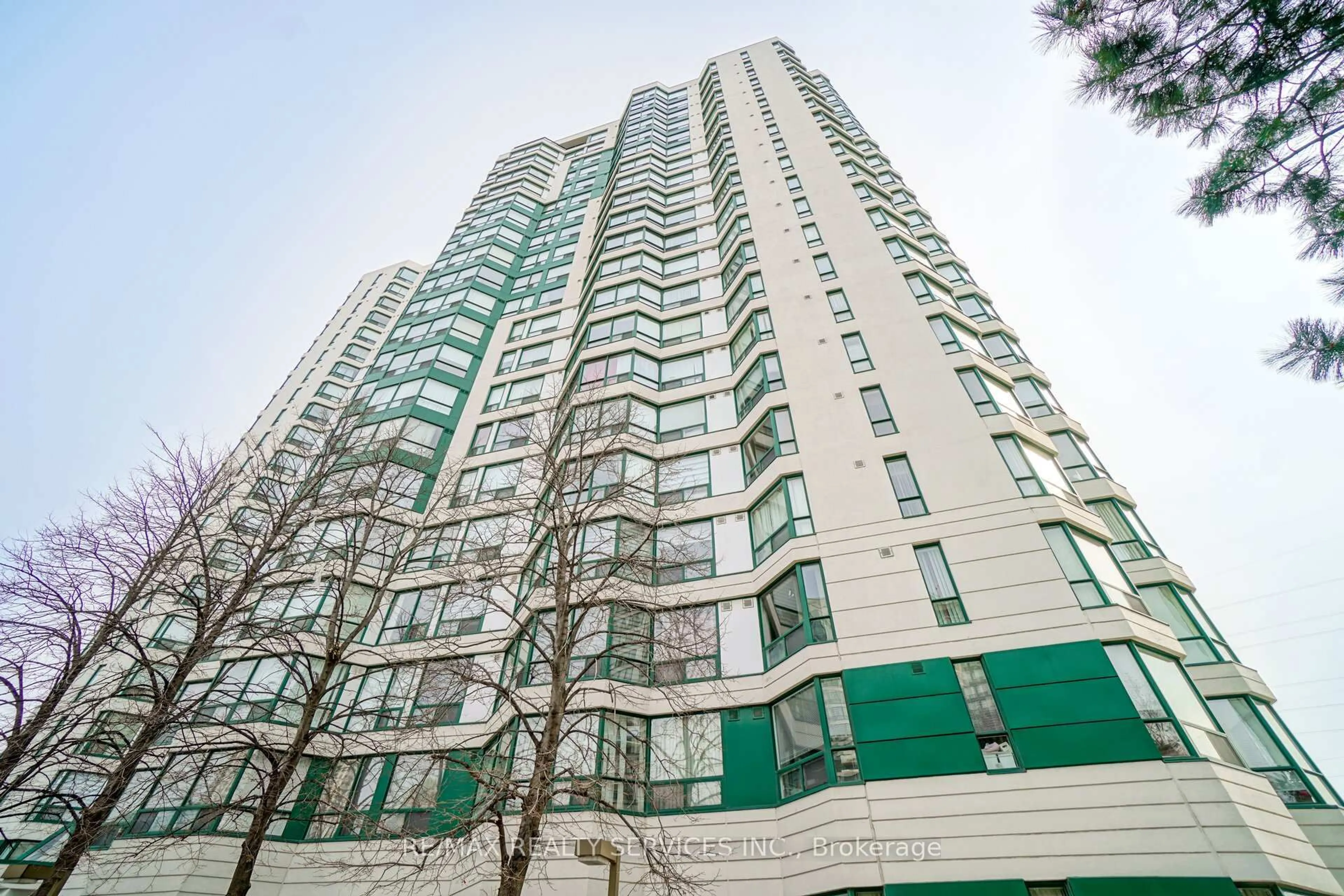 Indoor foyer for 4450 Tucana Crt #1610, Mississauga Ontario L5R 3R4