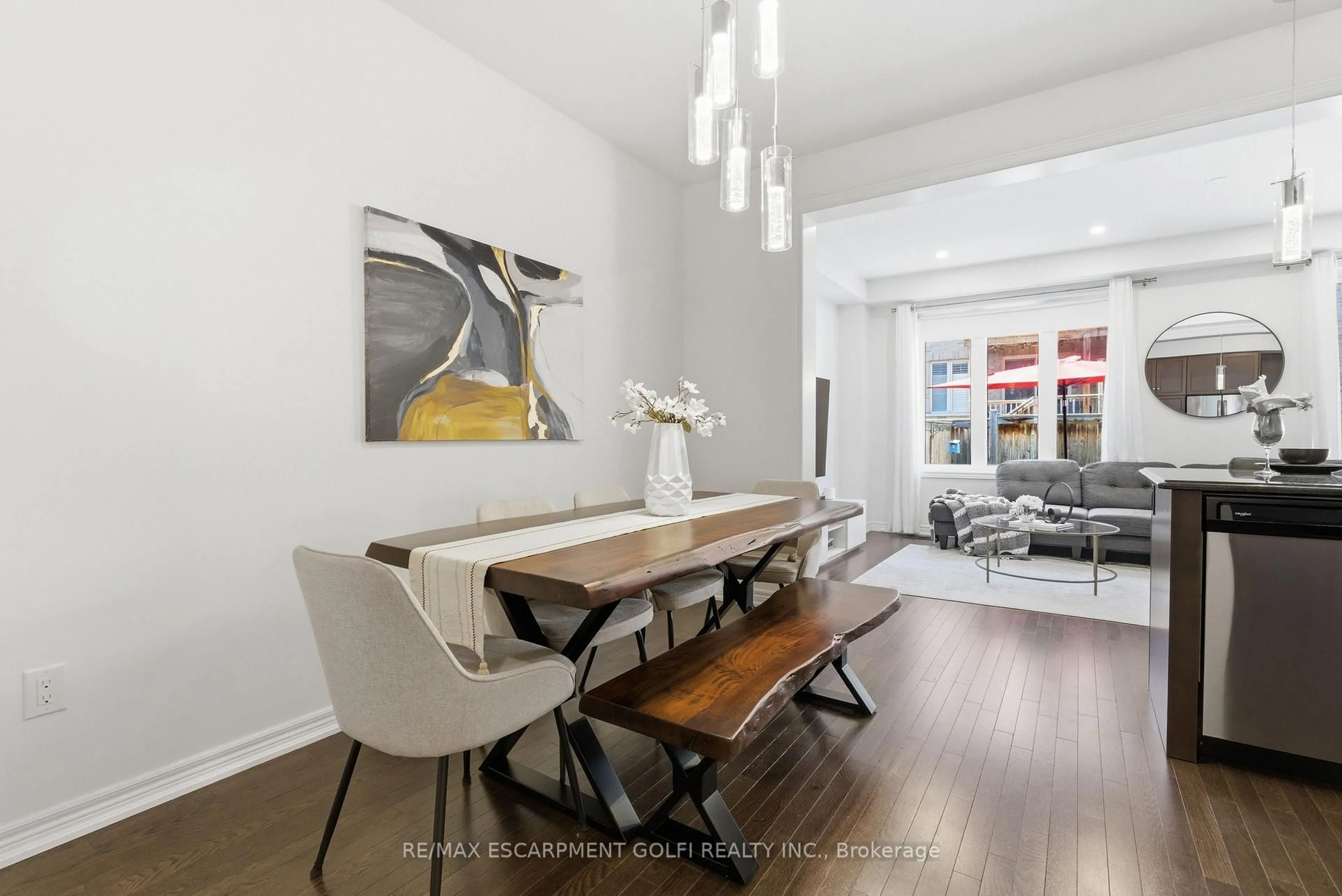 Dining room, wood/laminate floor for 383 Wheat Boom Dr, Oakville Ontario L6H 0R3