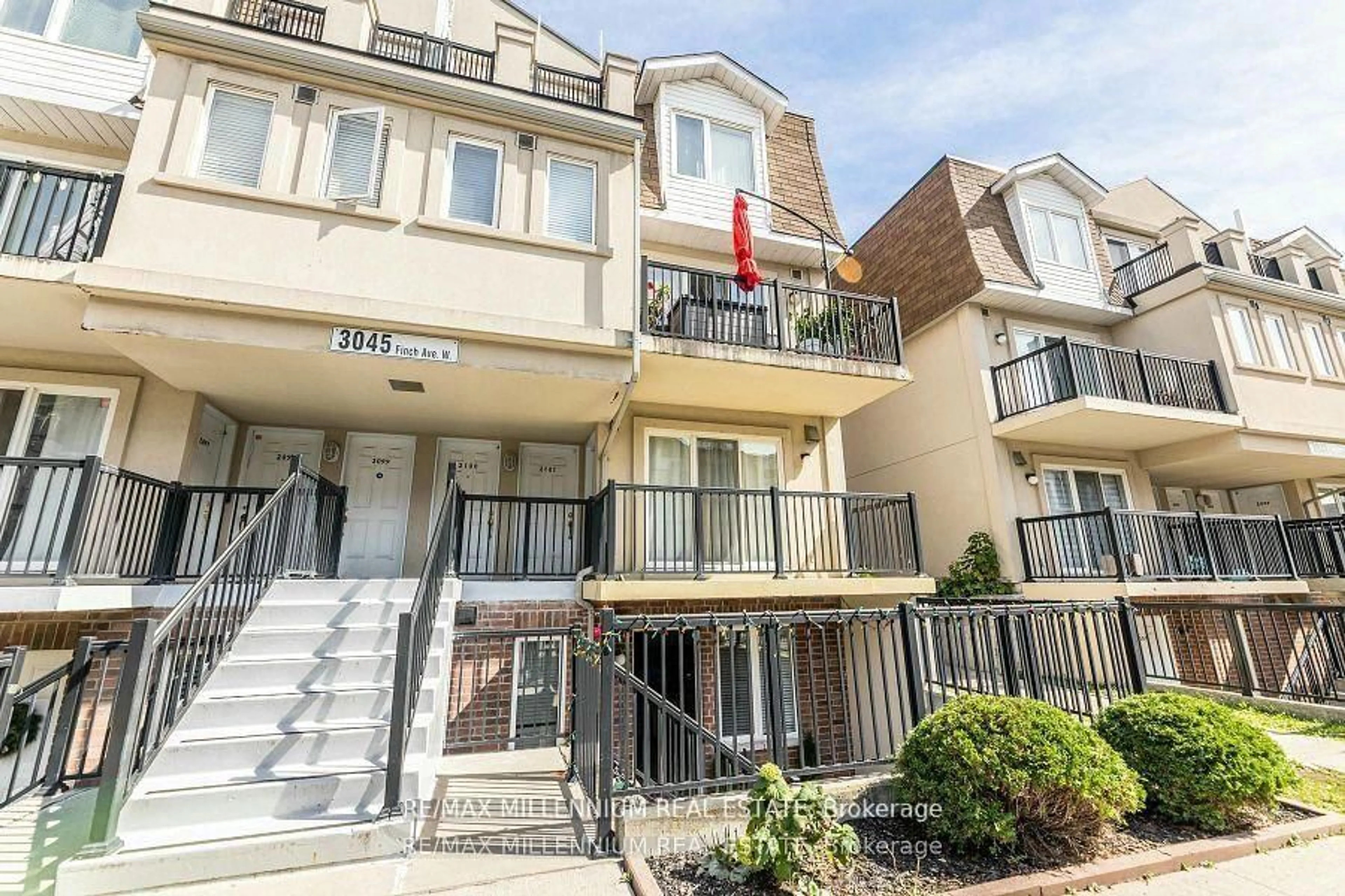 Patio, unknown for 3045 Finch Ave #1034, Toronto Ontario M9M 0A5