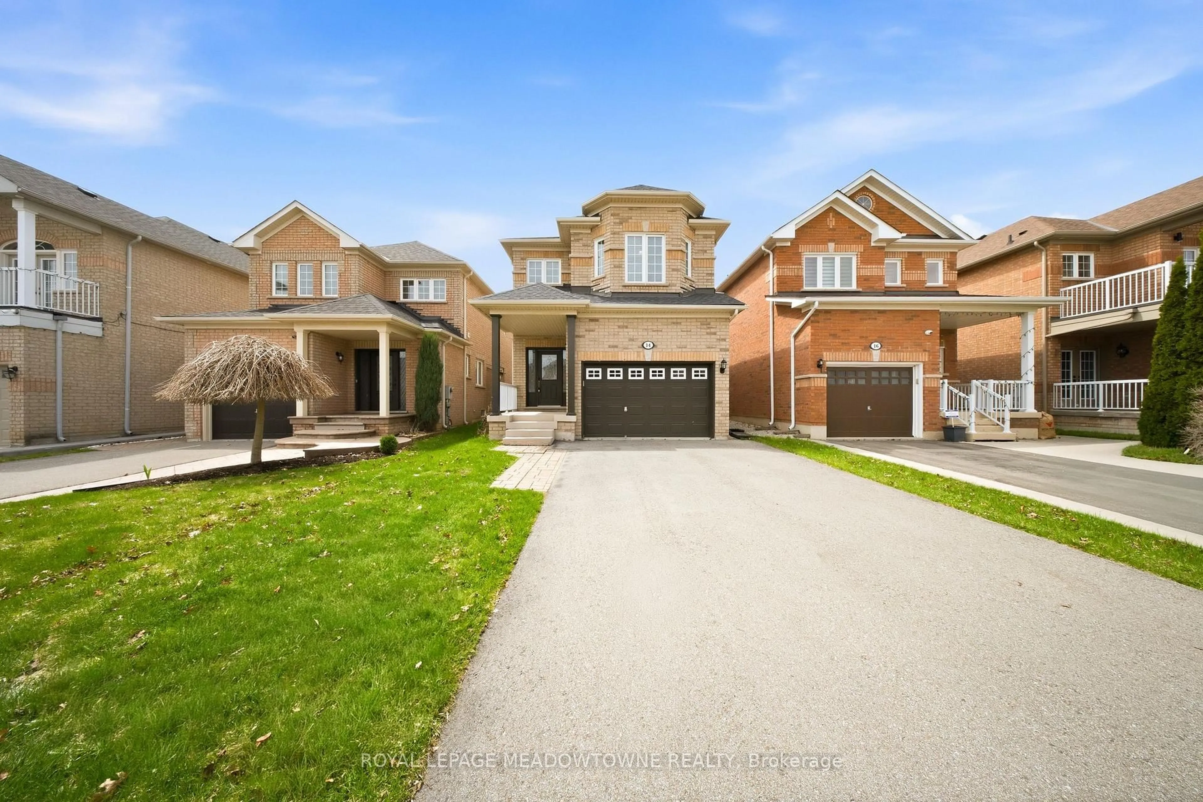 Home with brick exterior material, street for 14 Eagleview Way, Halton Hills Ontario L7G 6N3