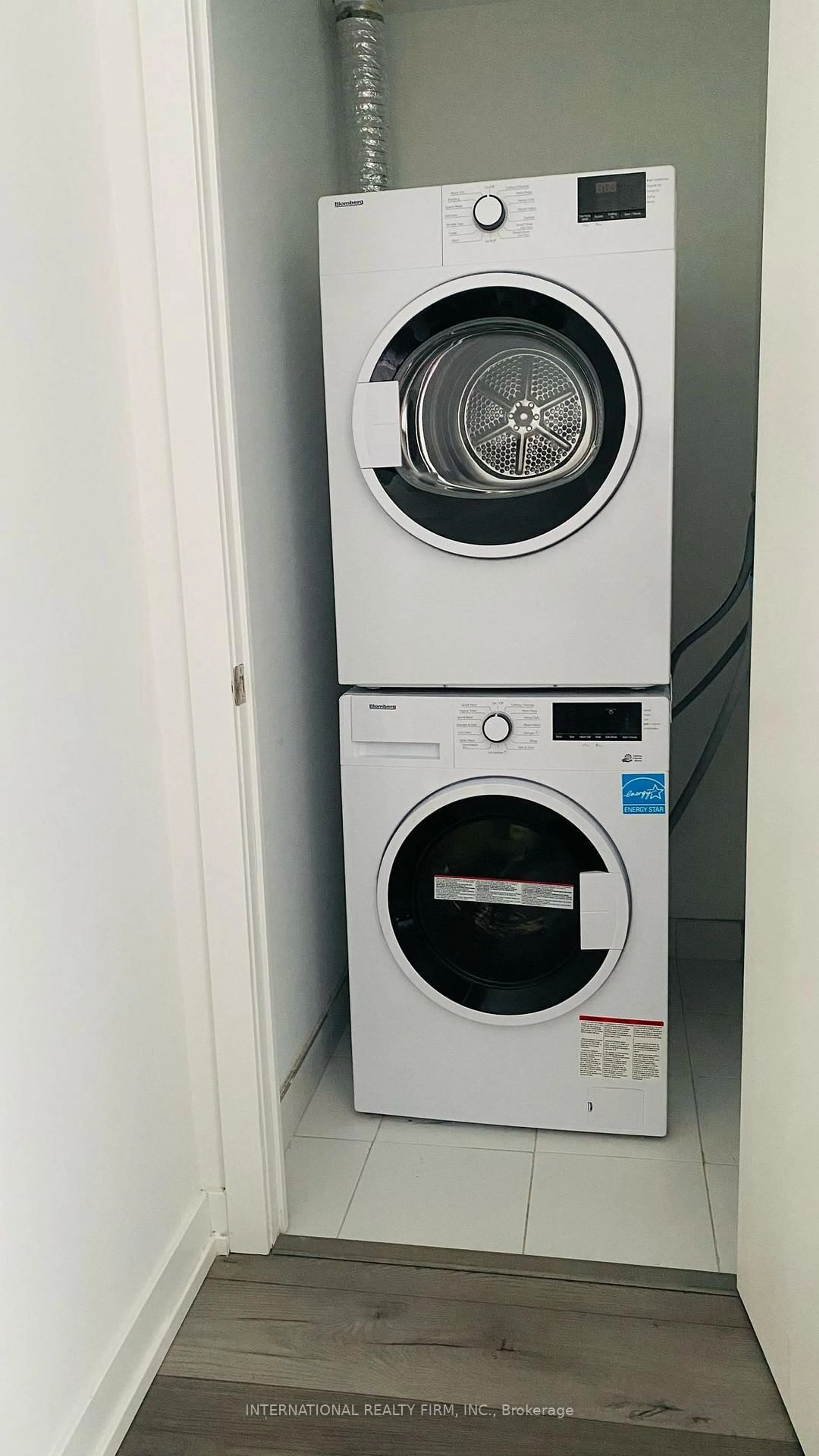 Laundry room for 1195 The Queensway #601, Toronto Ontario M8Z 0H1