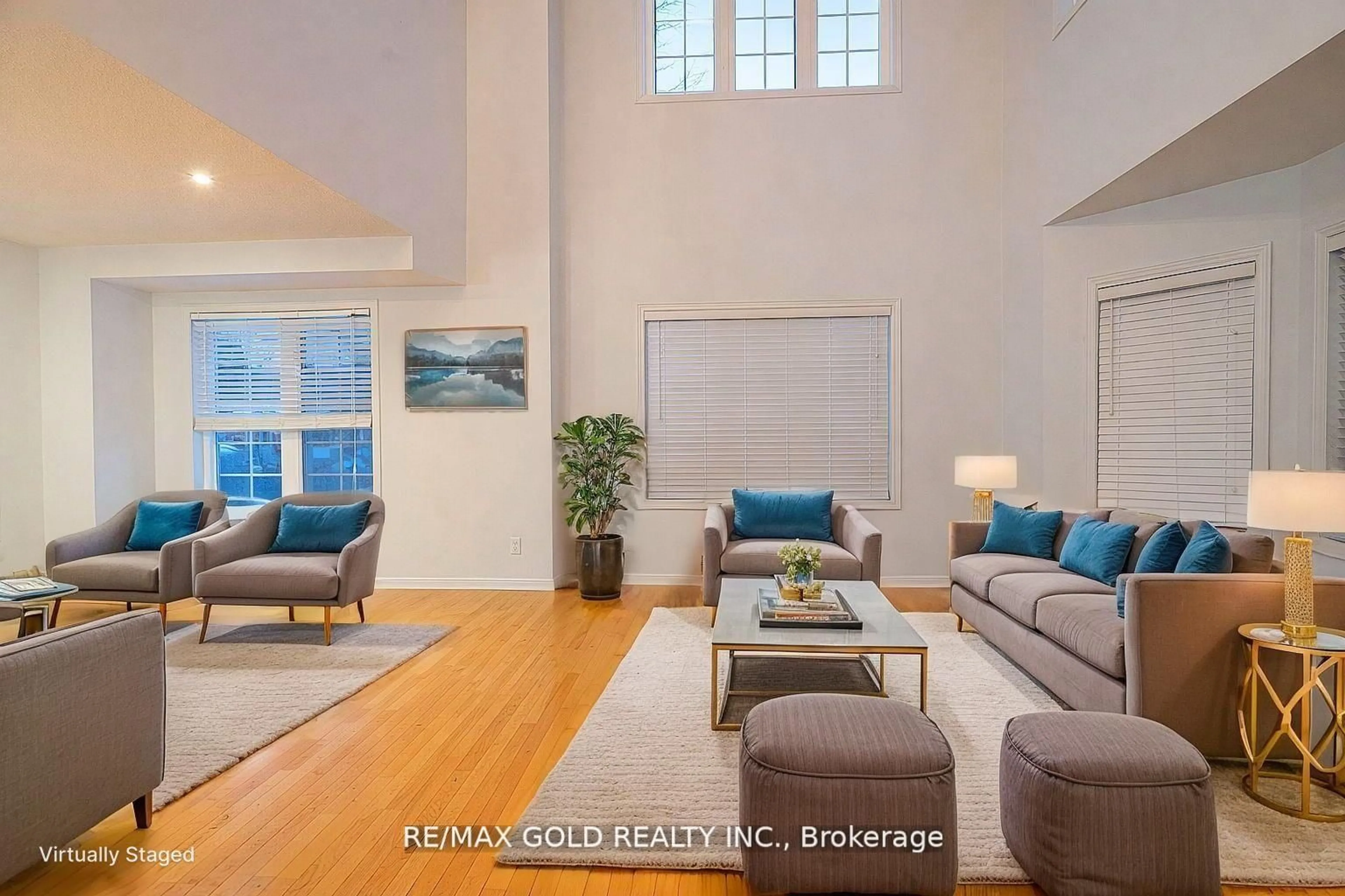 Living room with furniture, unknown for 46 Egypt Dr, Brampton Ontario L6R 2T9