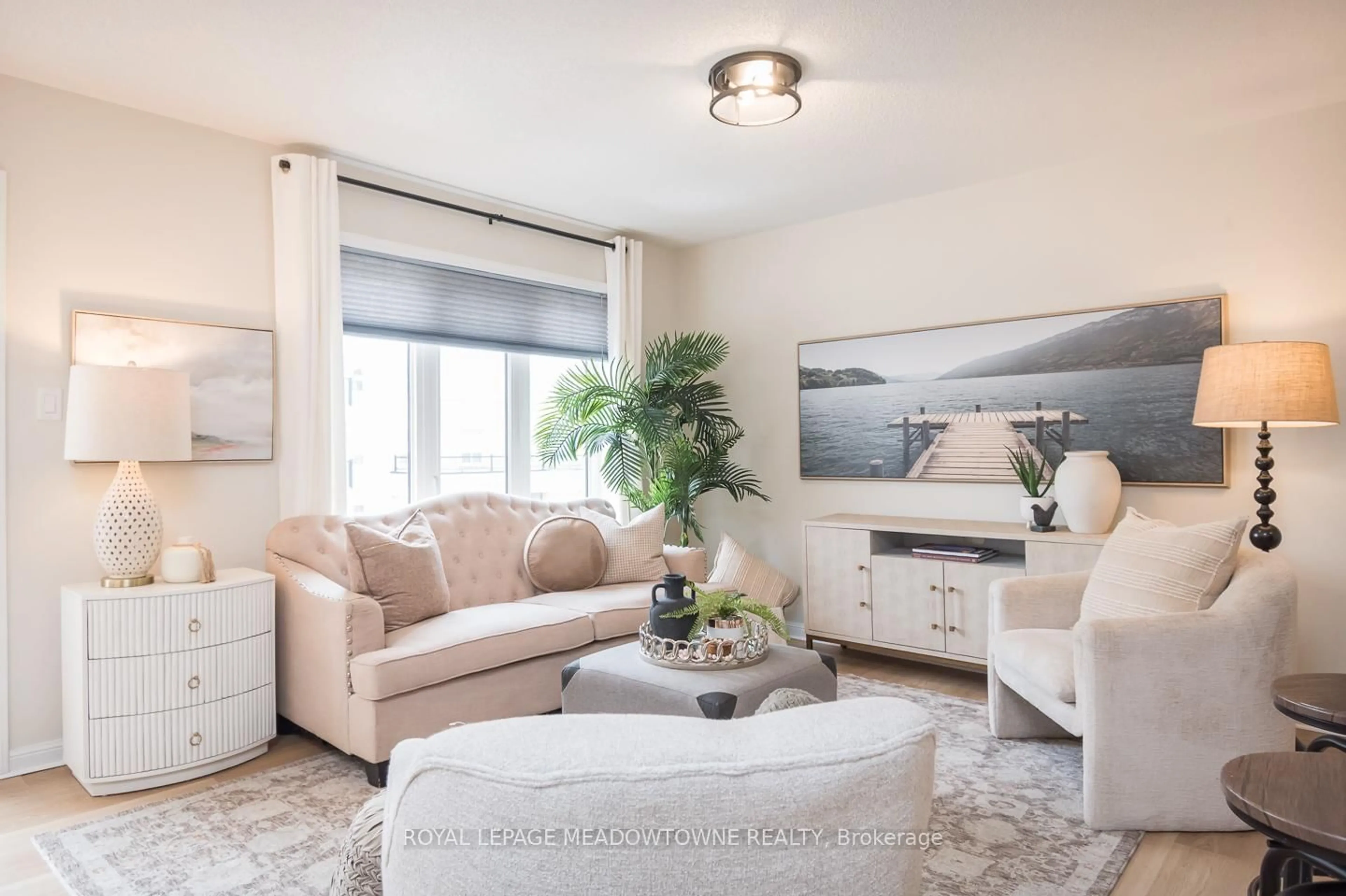 Living room with furniture, unknown for 1025 Nadalin Hts #12, Milton Ontario L9T 8R3