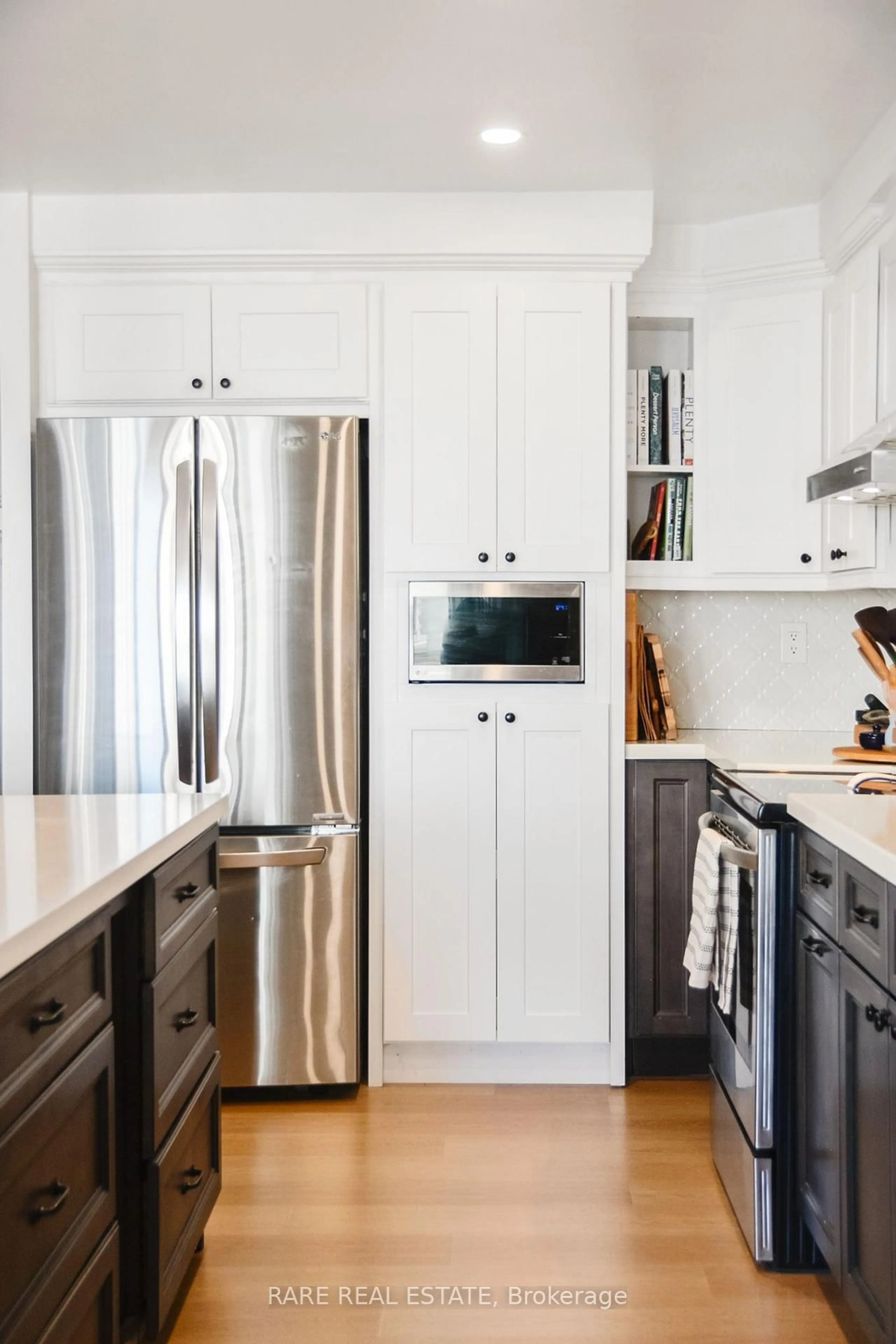 Contemporary kitchen, unknown for 135 Marlee Ave #1004, Toronto Ontario M6B 4C6