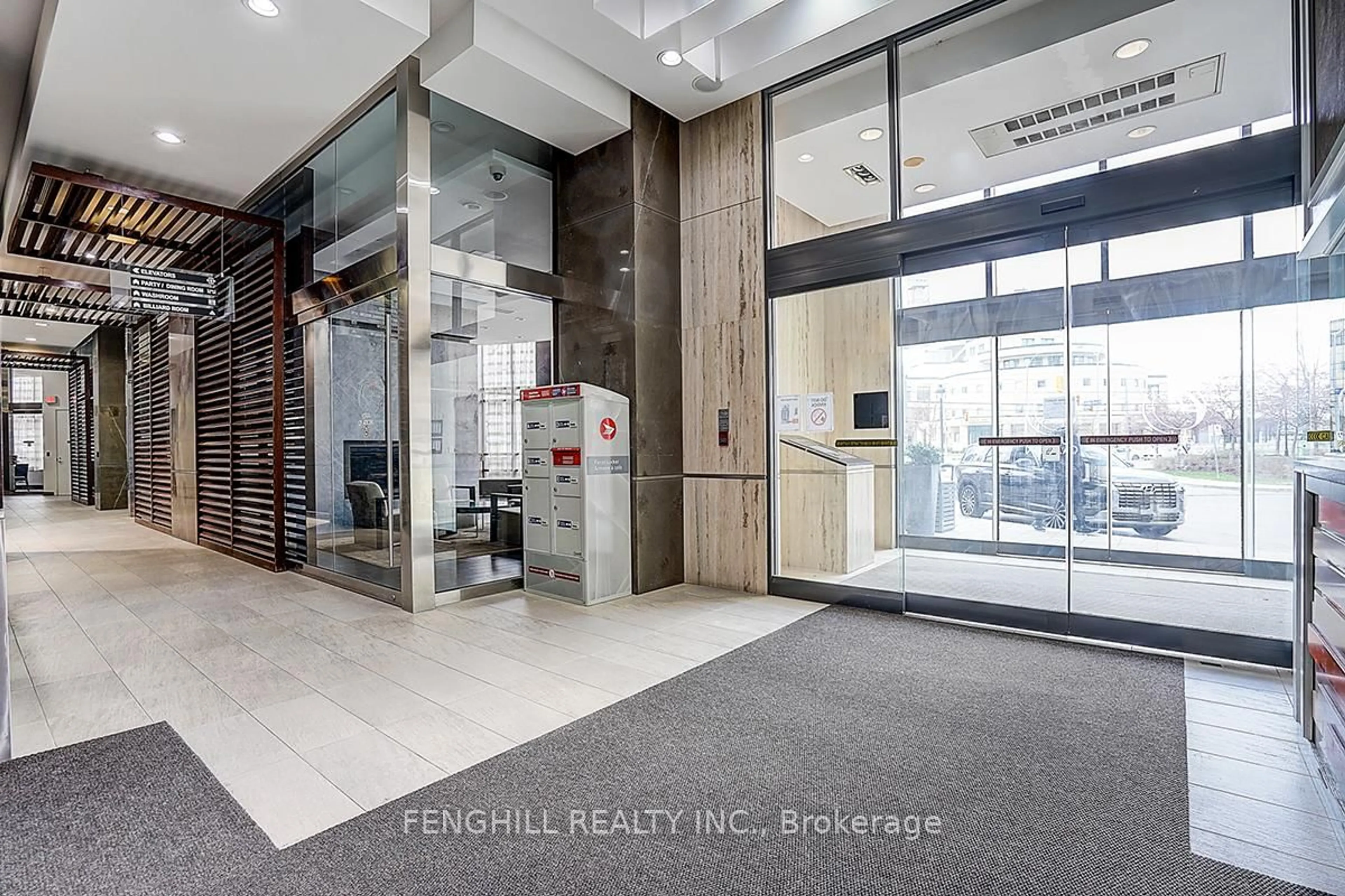 Indoor foyer for 330 Burnhamthorpe Rd #2904, Mississauga Ontario L5B 0E1