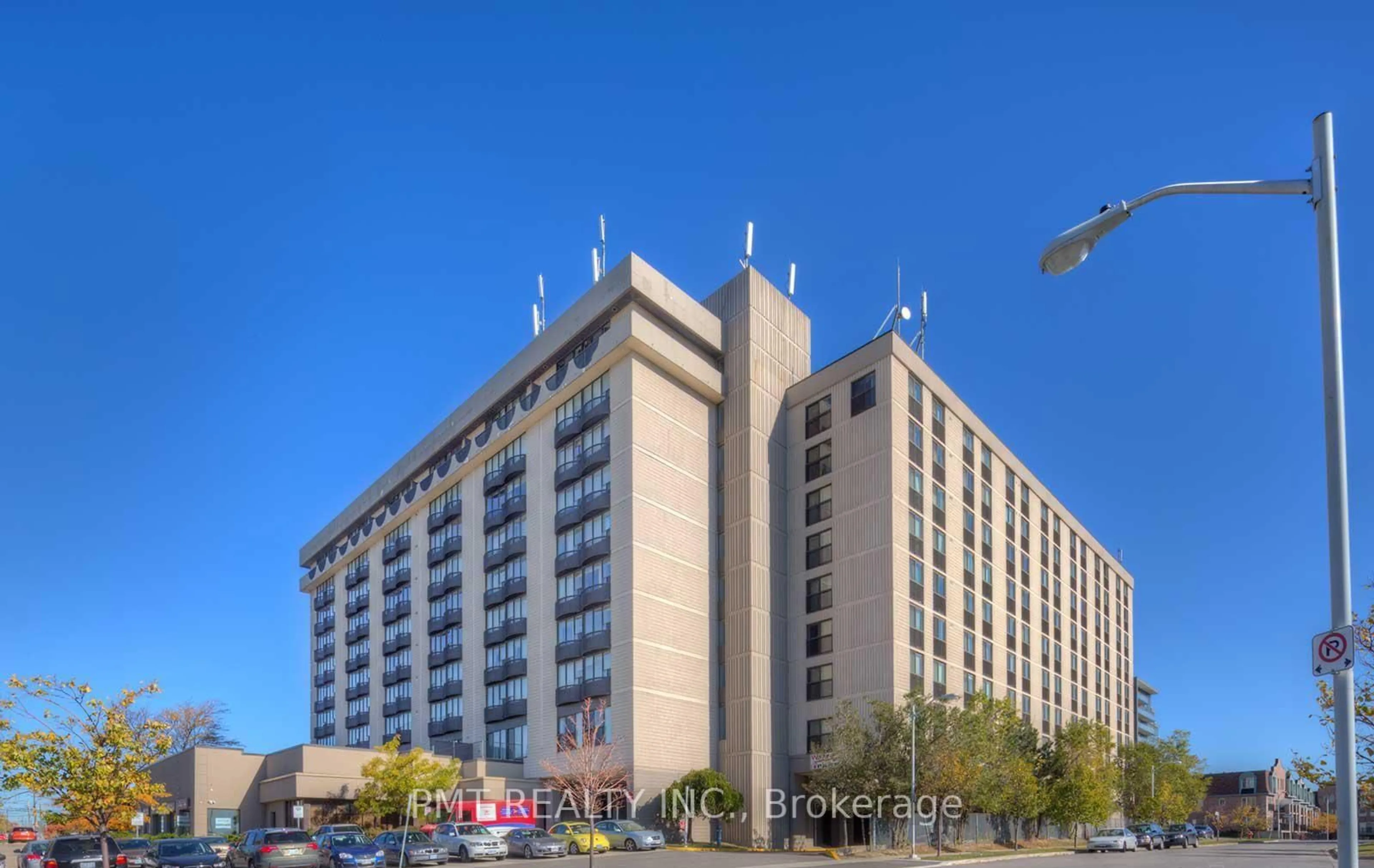 Unknown for 2737 Keele St #318, Toronto Ontario M3M 2E9