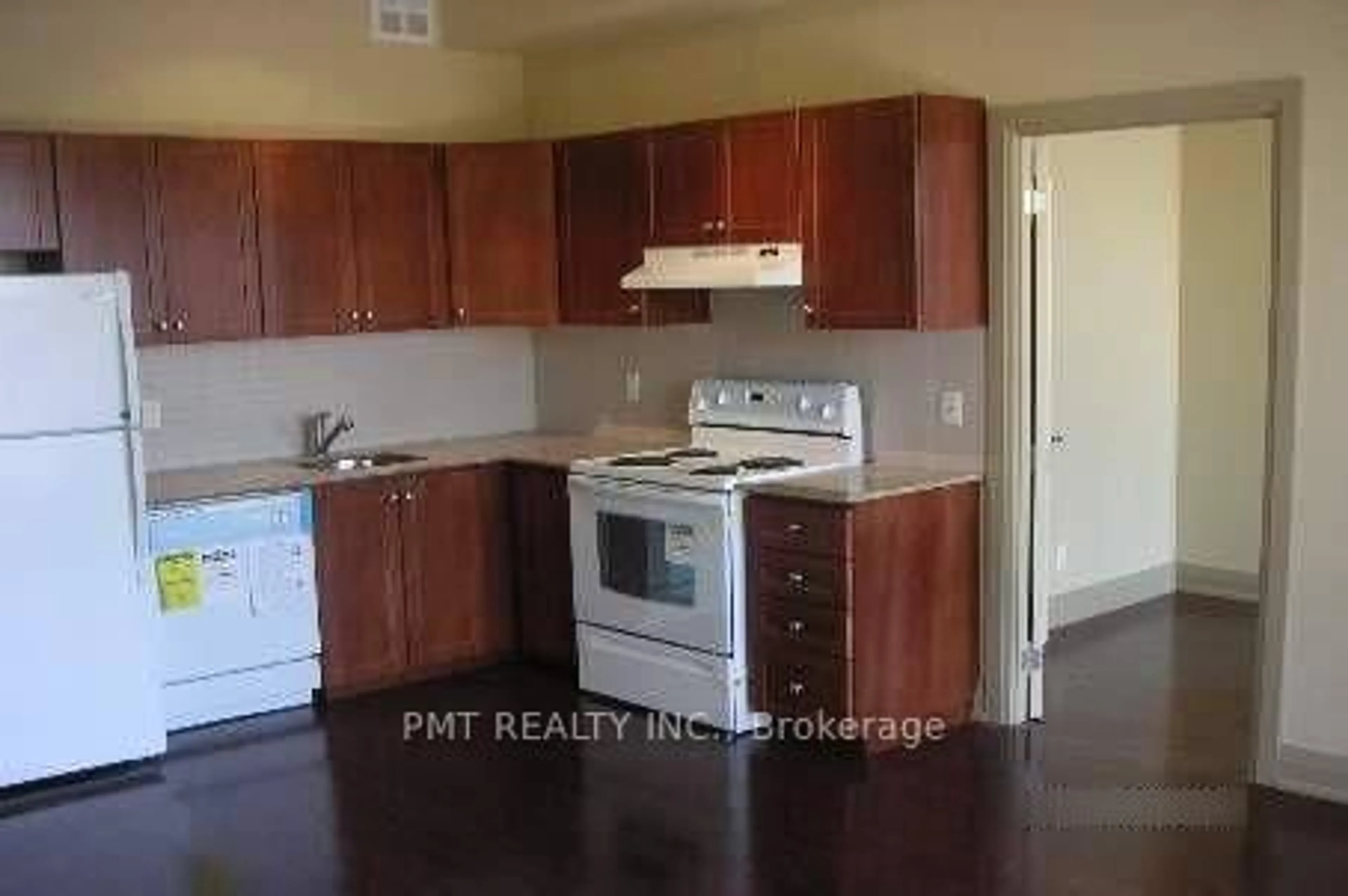 Standard kitchen, unknown for 2737 Keele St #318, Toronto Ontario M3M 2E9