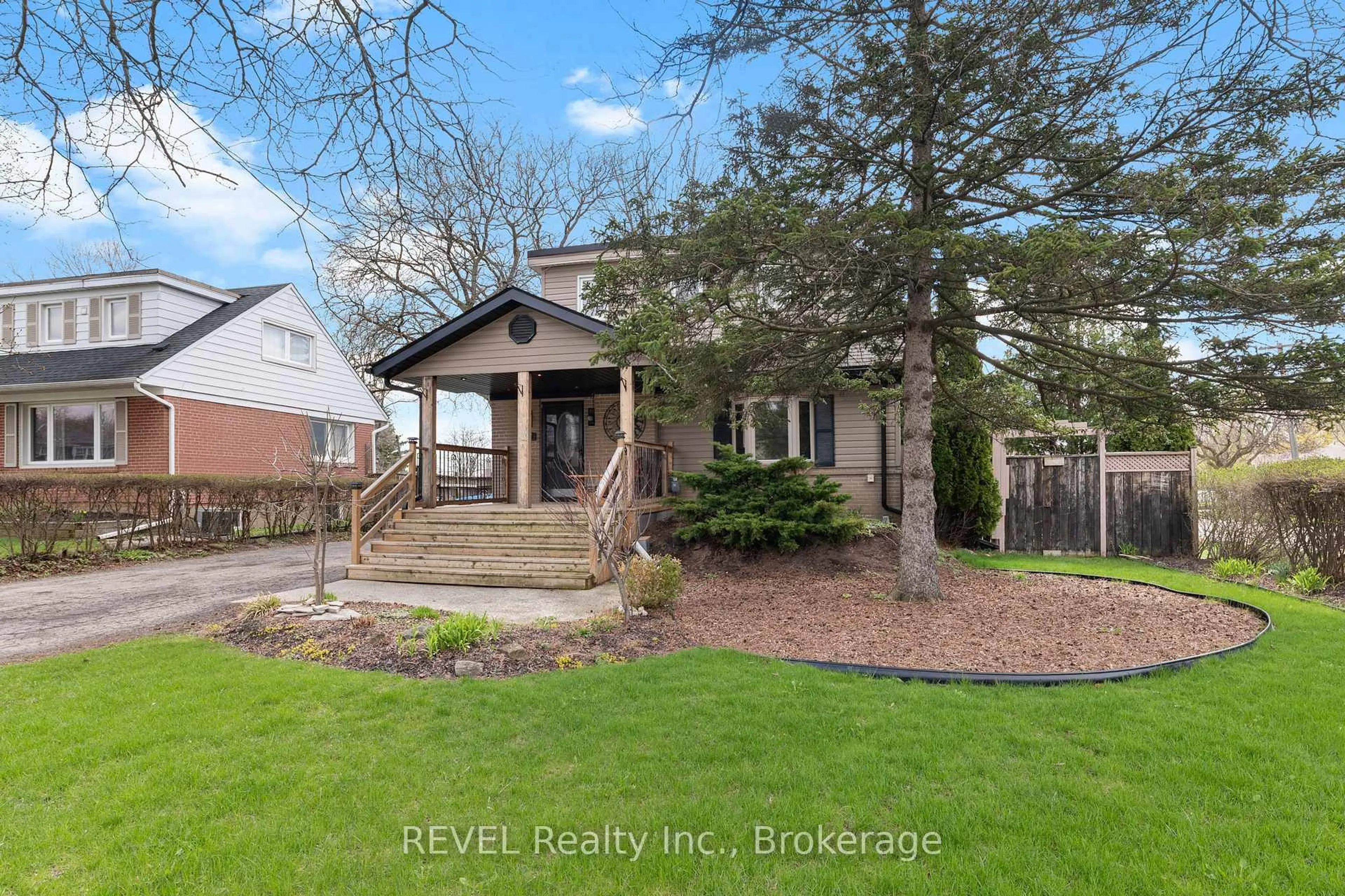 Unknown for 1367 St Marys Cres, Burlington Ontario L7P 1S1