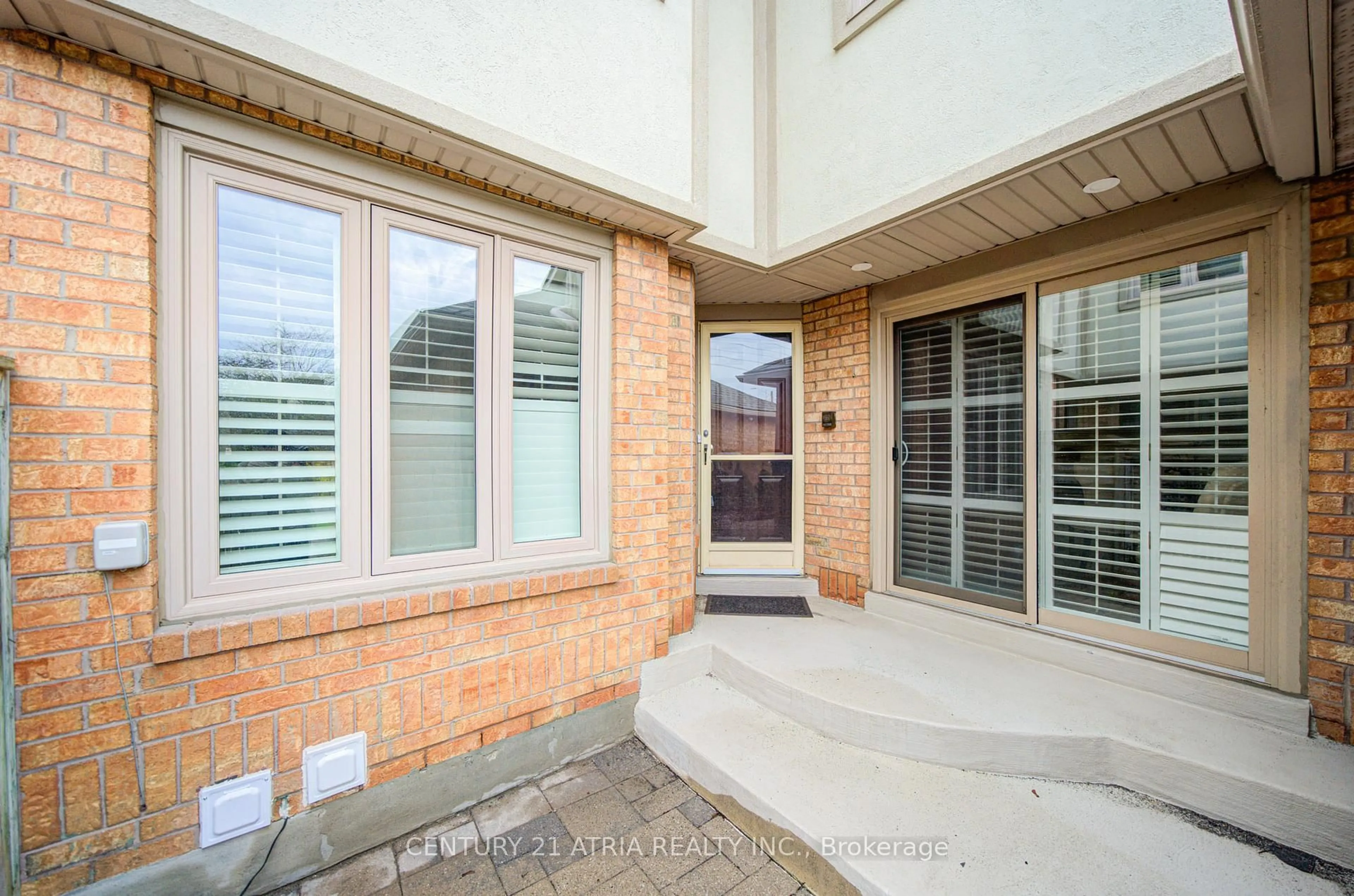 Unknown for 1724 The Chse #23, Mississauga Ontario L5M 4P2