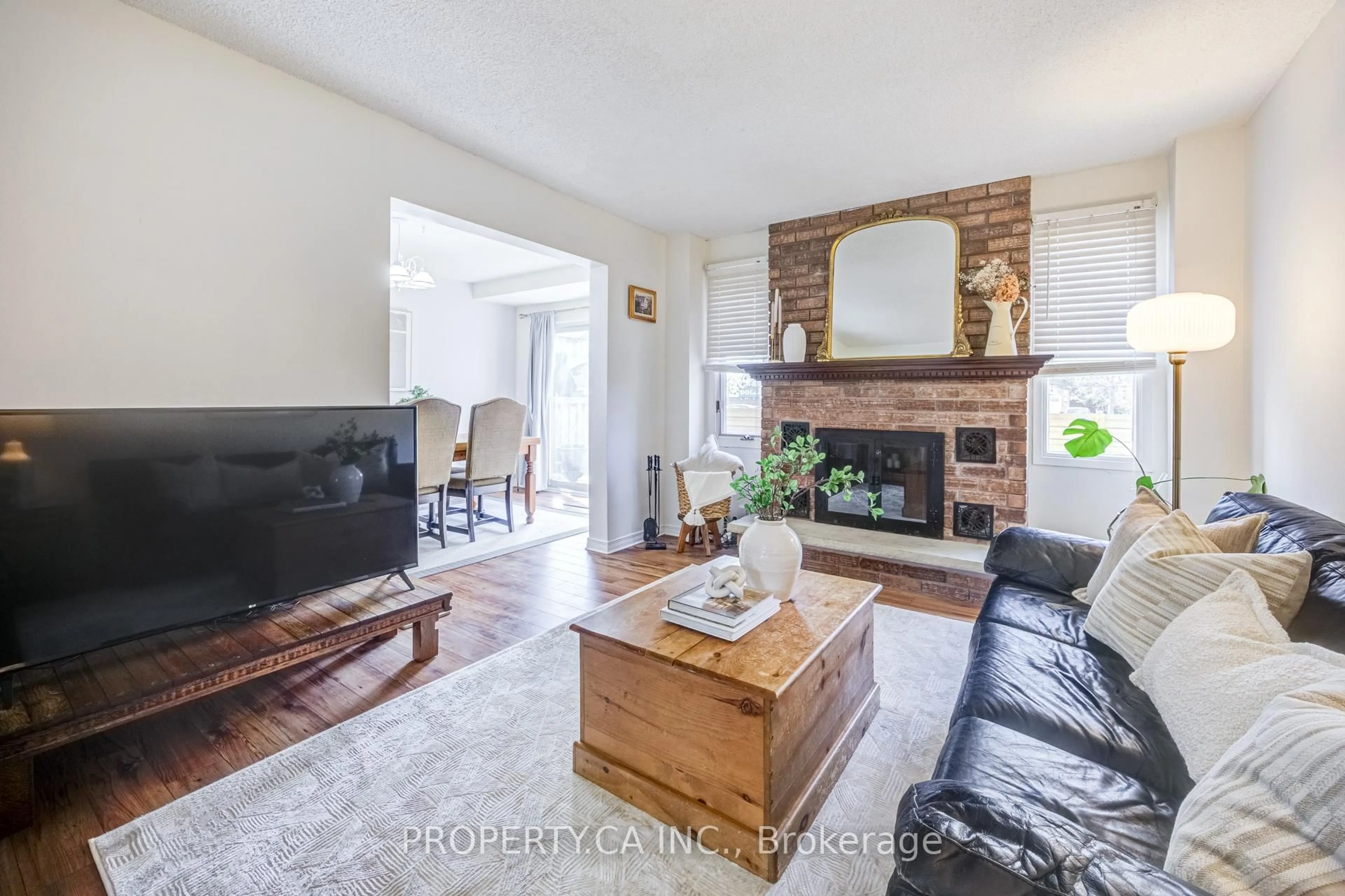 Living room with furniture, unknown for 10 Mara Cres, Brampton Ontario L6V 4C4