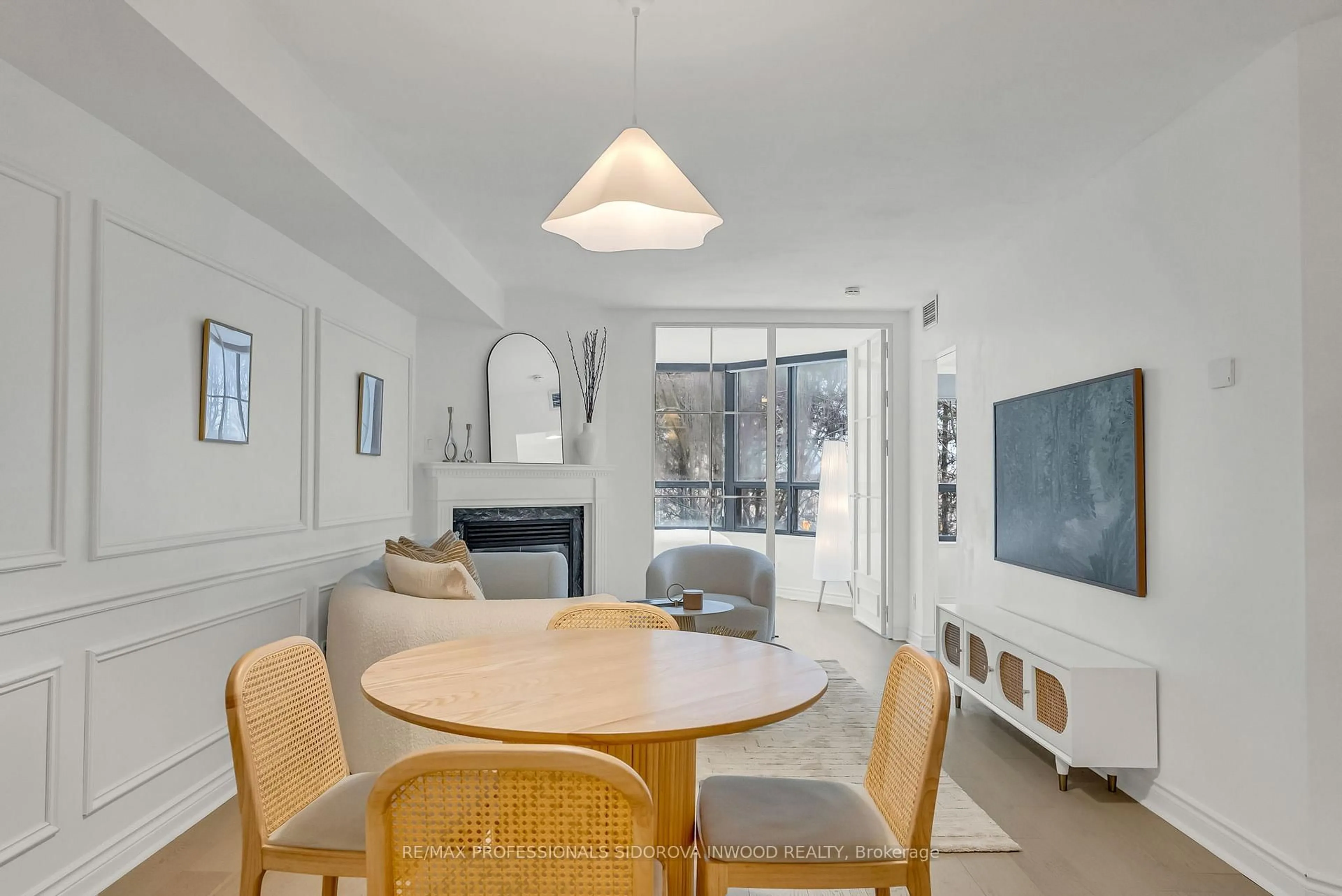 Unknown for 1 Ripley Ave #302, Toronto Ontario M6S 4Z6