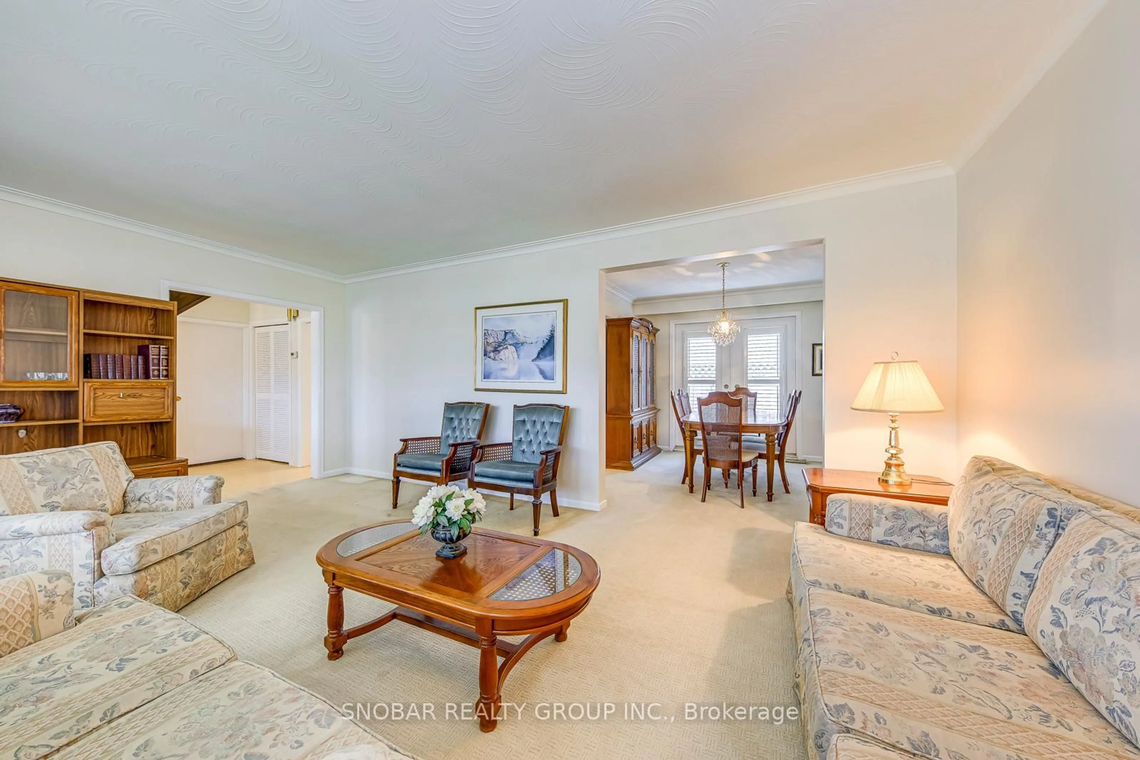 Living room with furniture, unknown for 2 Hartsdale Dr, Toronto Ontario M9R 2S2