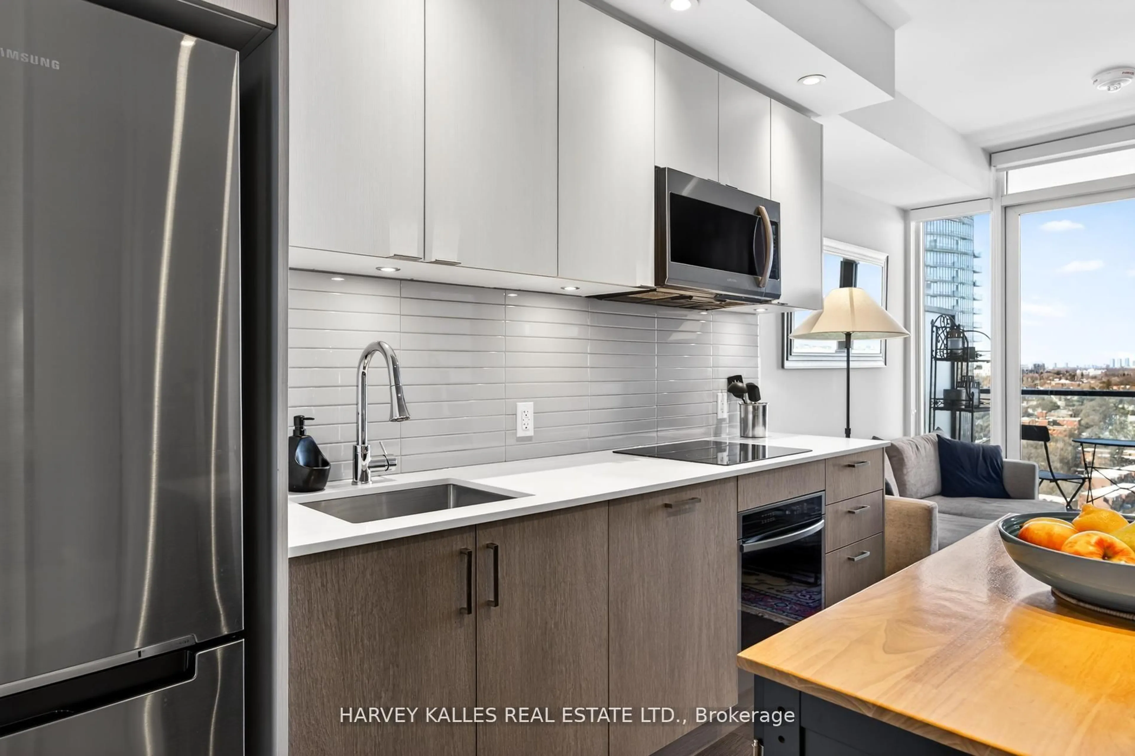 Contemporary kitchen, ceramic/tile floor for 1926 Lake Shore Blvd #2201, Toronto Ontario M6S 1A1