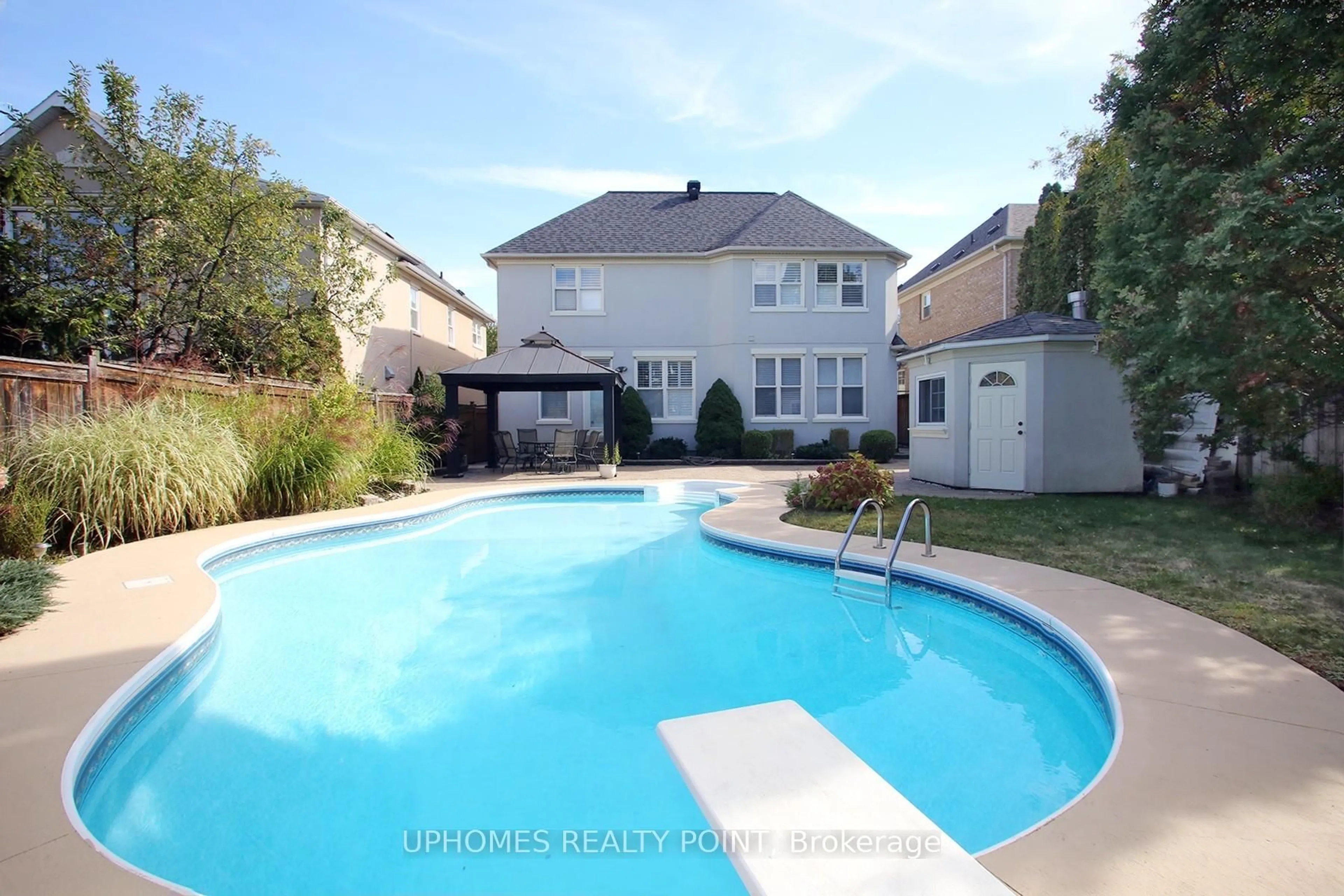Pool for 549 Renshaw Crt, Mississauga Ontario L5H 4L6