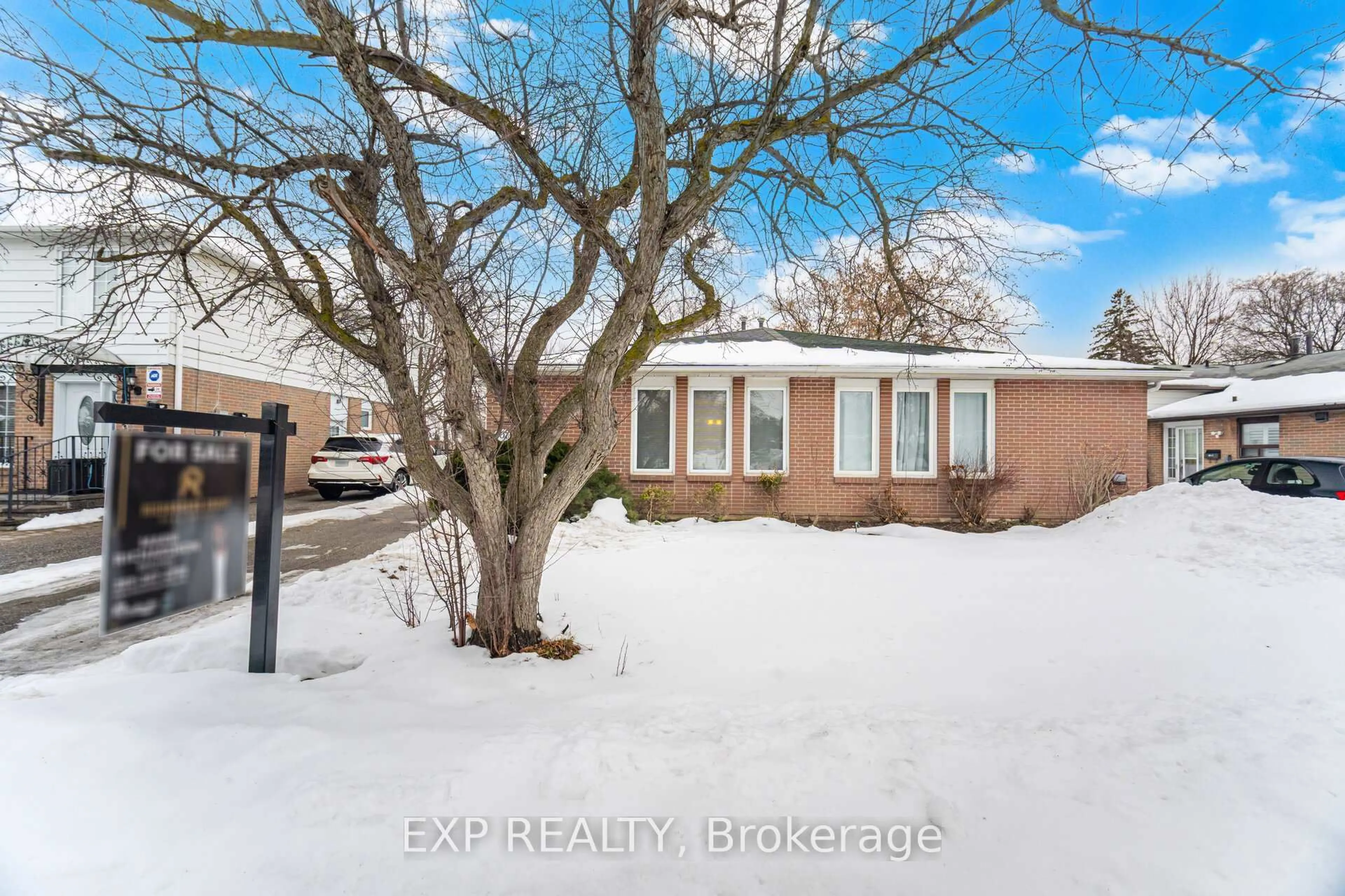 A pic from outside/outdoor area/front of a property/back of a property/a pic from drone, street for 107 Archdekin Dr, Brampton Ontario L6V 1Y8