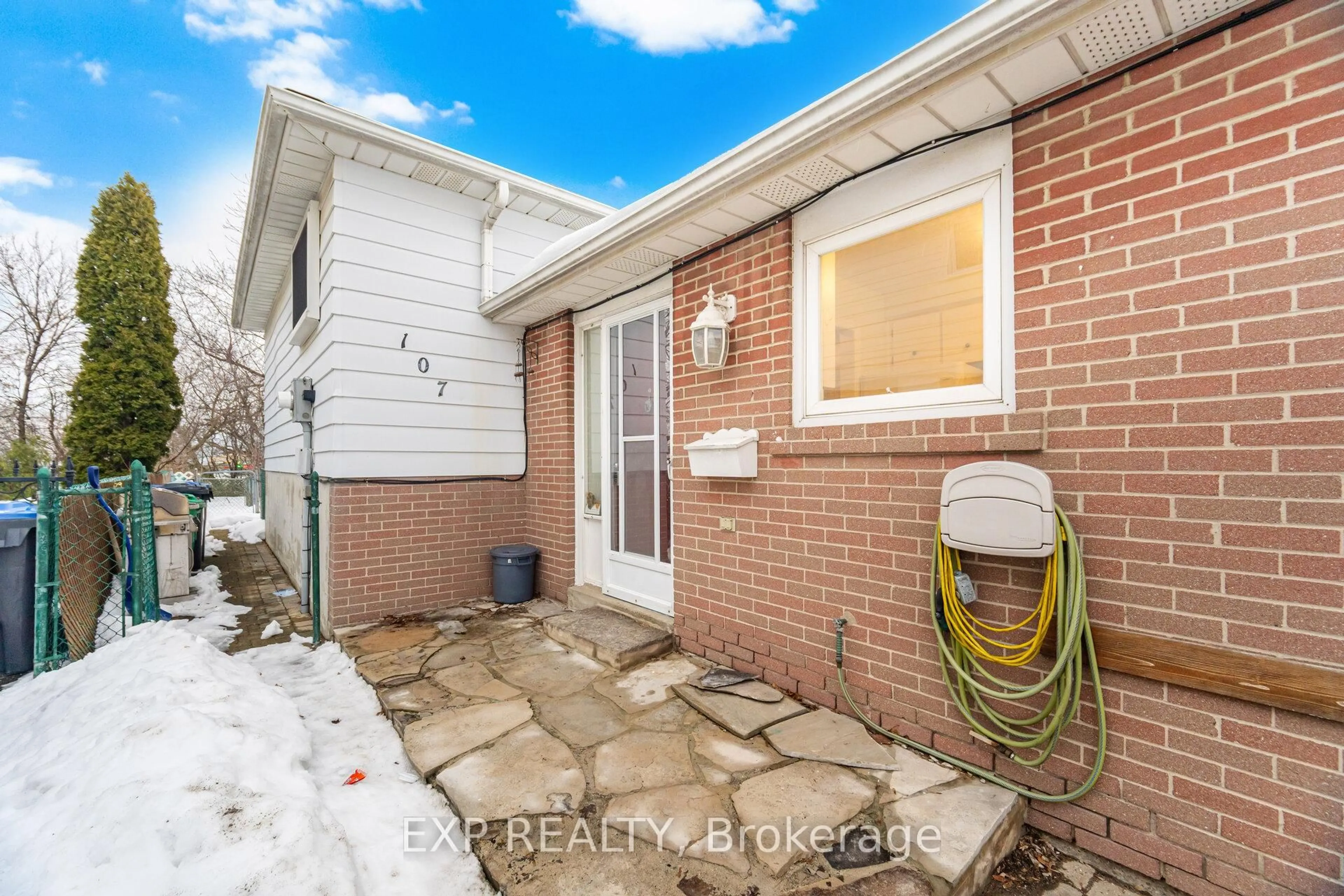 Unknown for 107 Archdekin Dr, Brampton Ontario L6V 1Y8