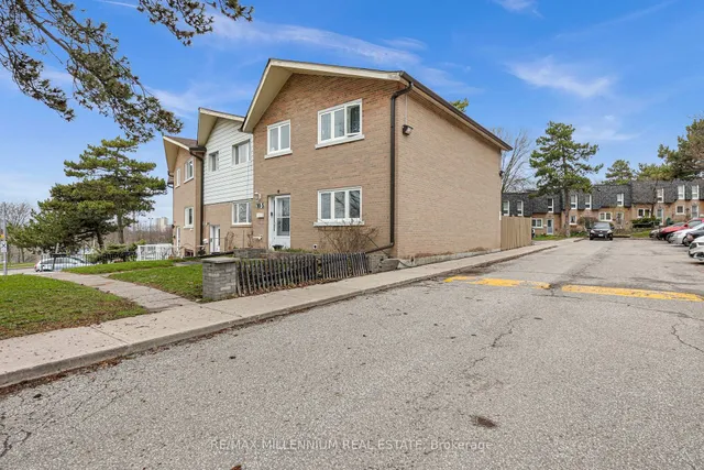 10 Grandravine Dr #5, Toronto 2