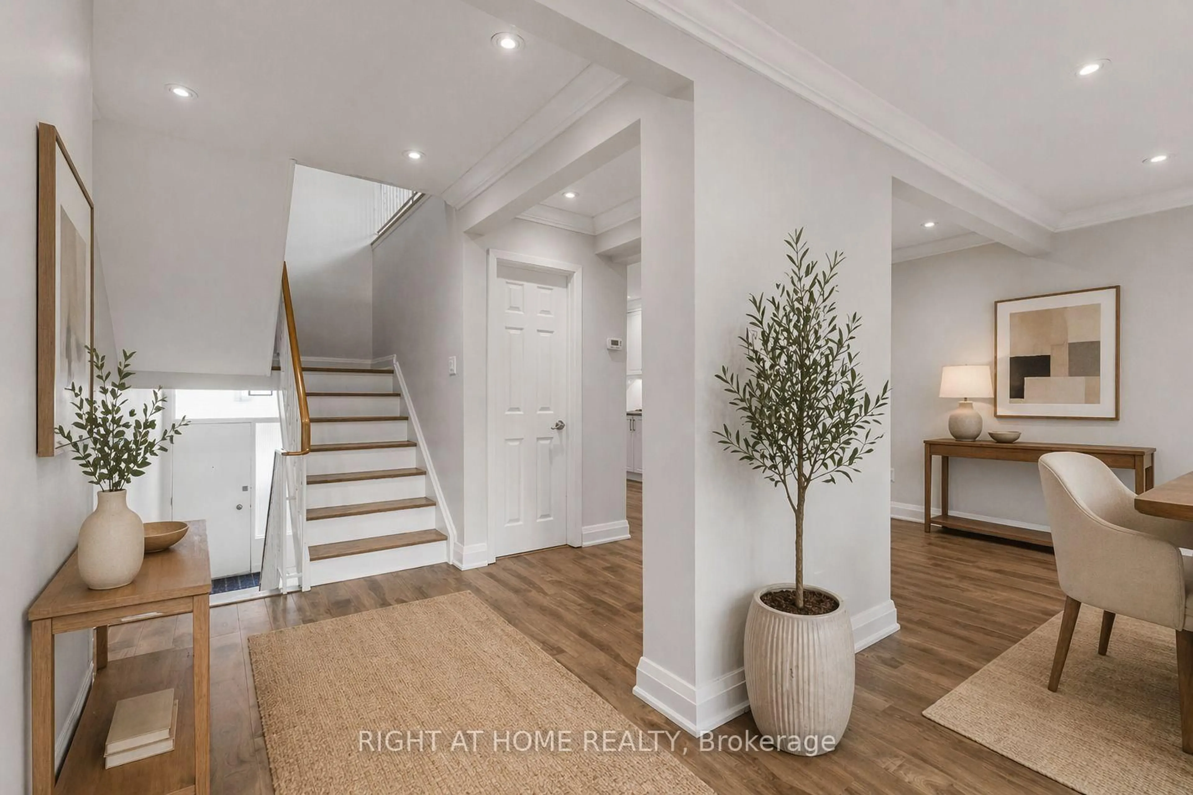 Unknown for 5473 Schueller Cres, Burlington Ontario L7L 3T1