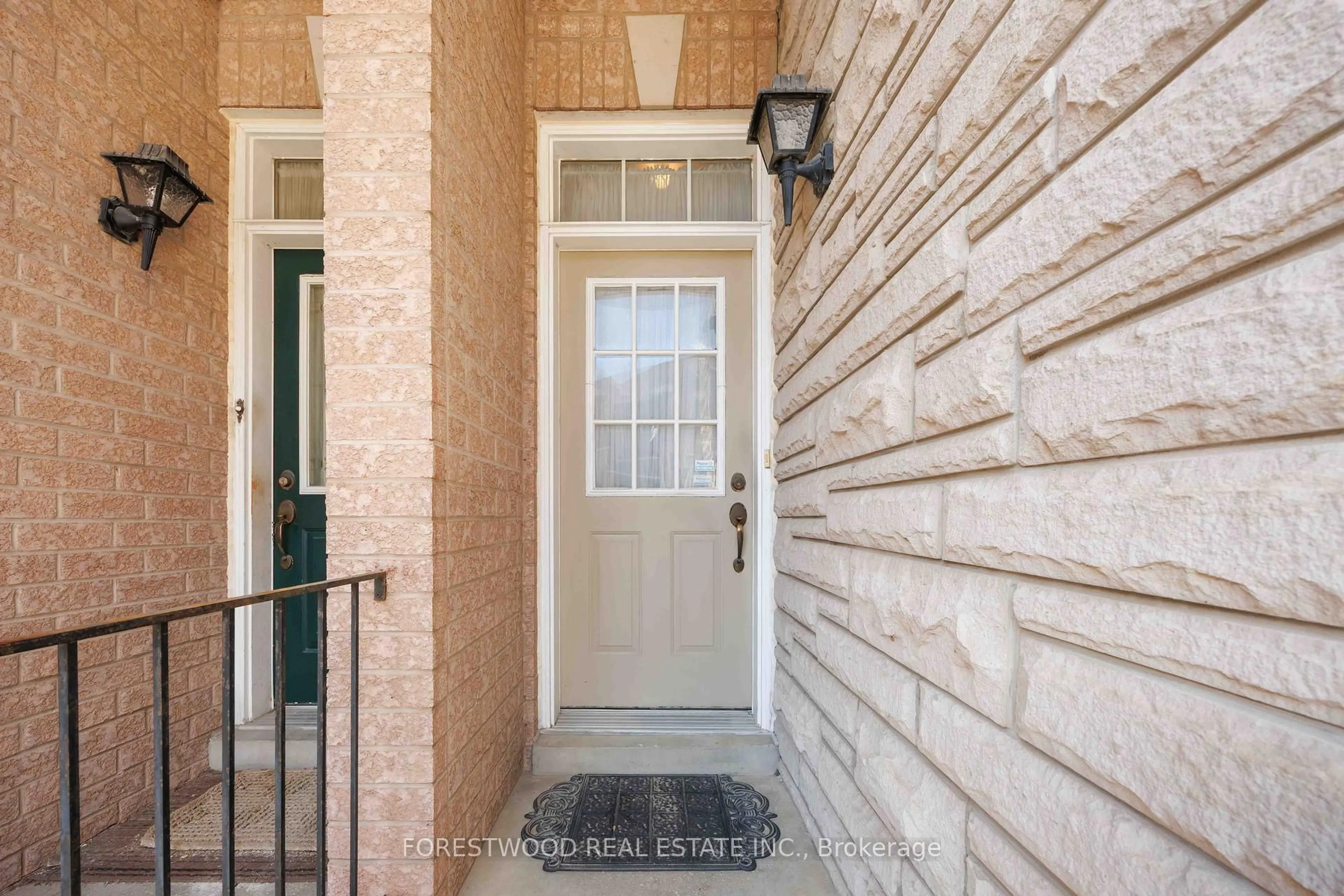 Indoor entryway for 48 Pioneer Ave, Toronto Ontario M6M 5H5