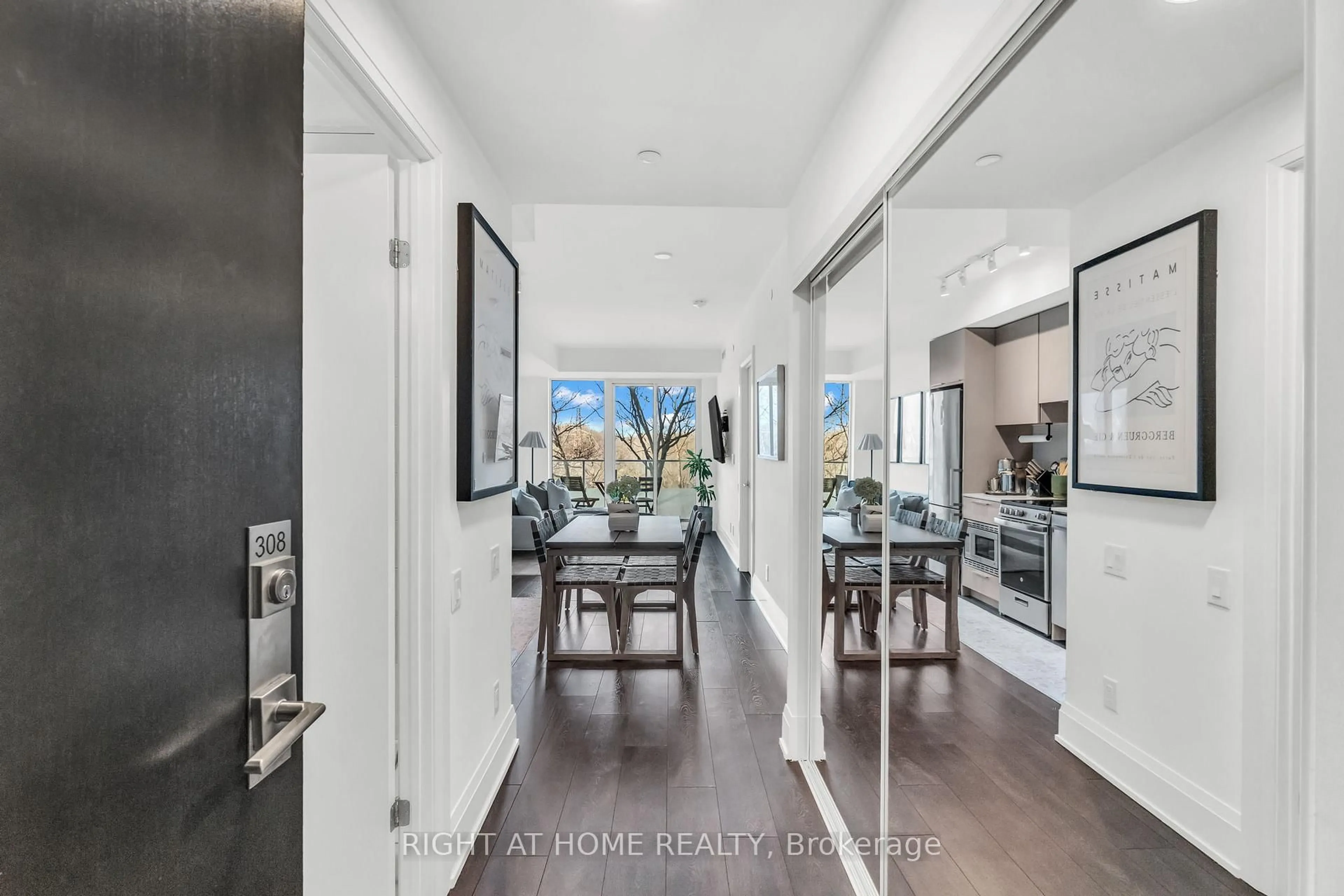 Indoor entryway for 20 Brin Dr #308, Toronto Ontario M8X 0B2