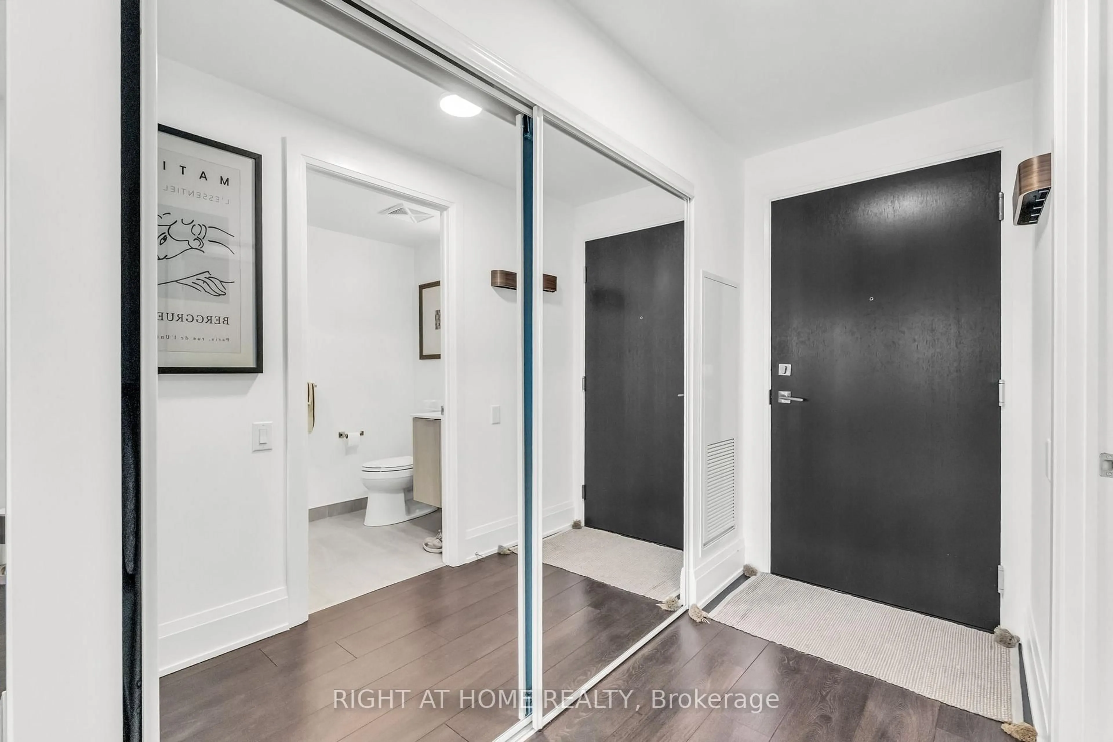 Indoor entryway for 20 Brin Dr #308, Toronto Ontario M8X 0B2