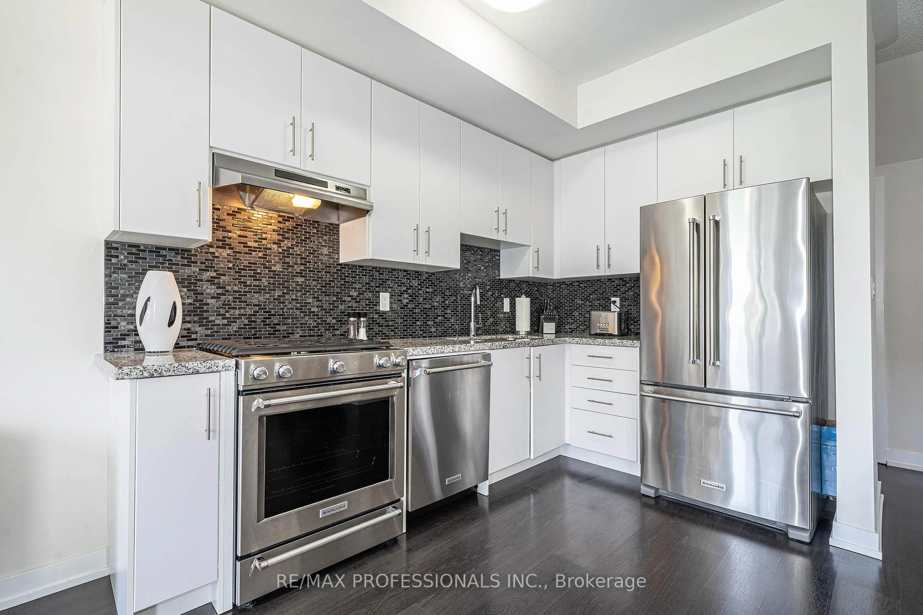 Contemporary kitchen, ceramic/tile floor for 6 Drummond St #320, Toronto Ontario M8V 1Y8