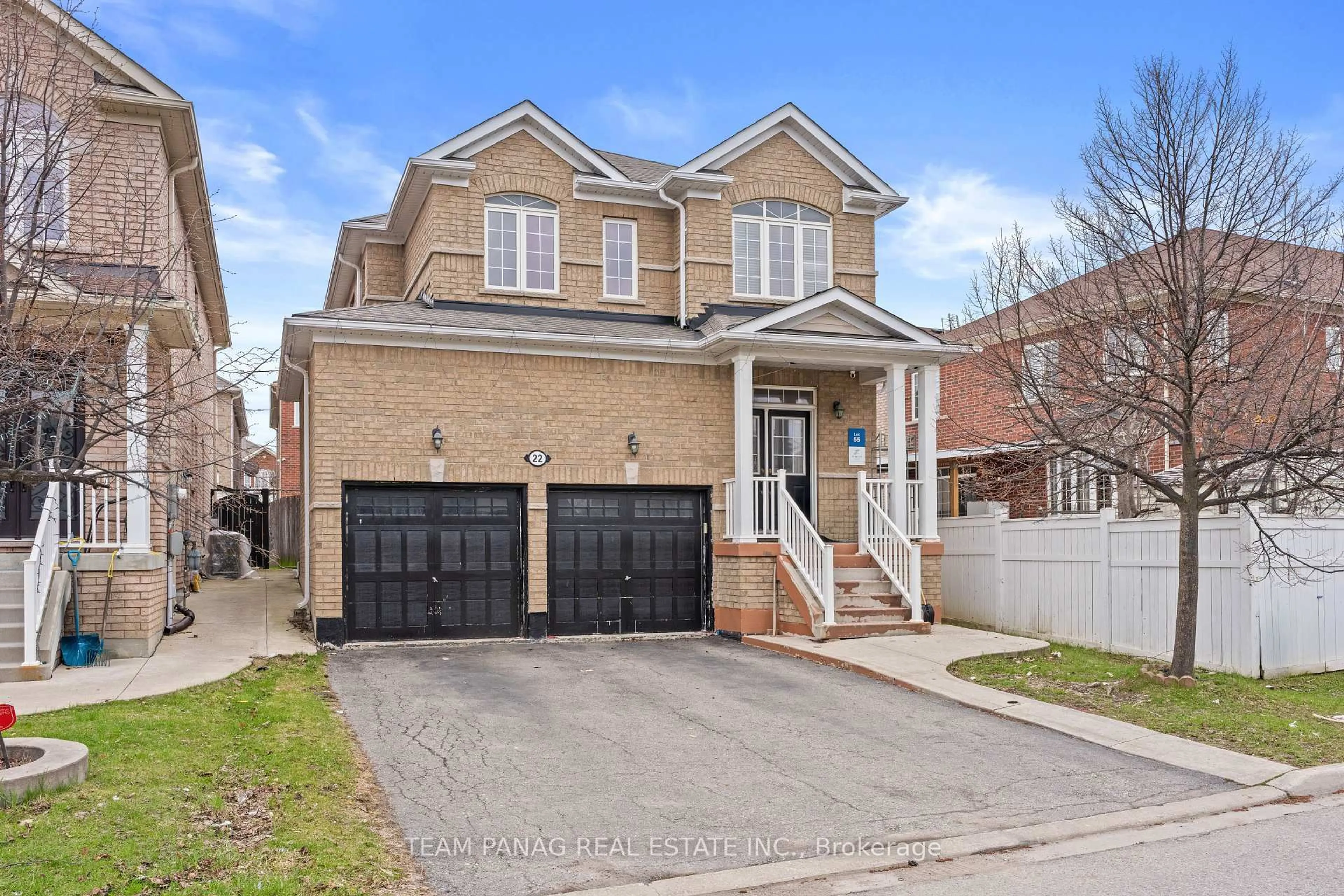 Home with brick exterior material, street for 22 Rainbrook Clse, Brampton Ontario L6R 0K6