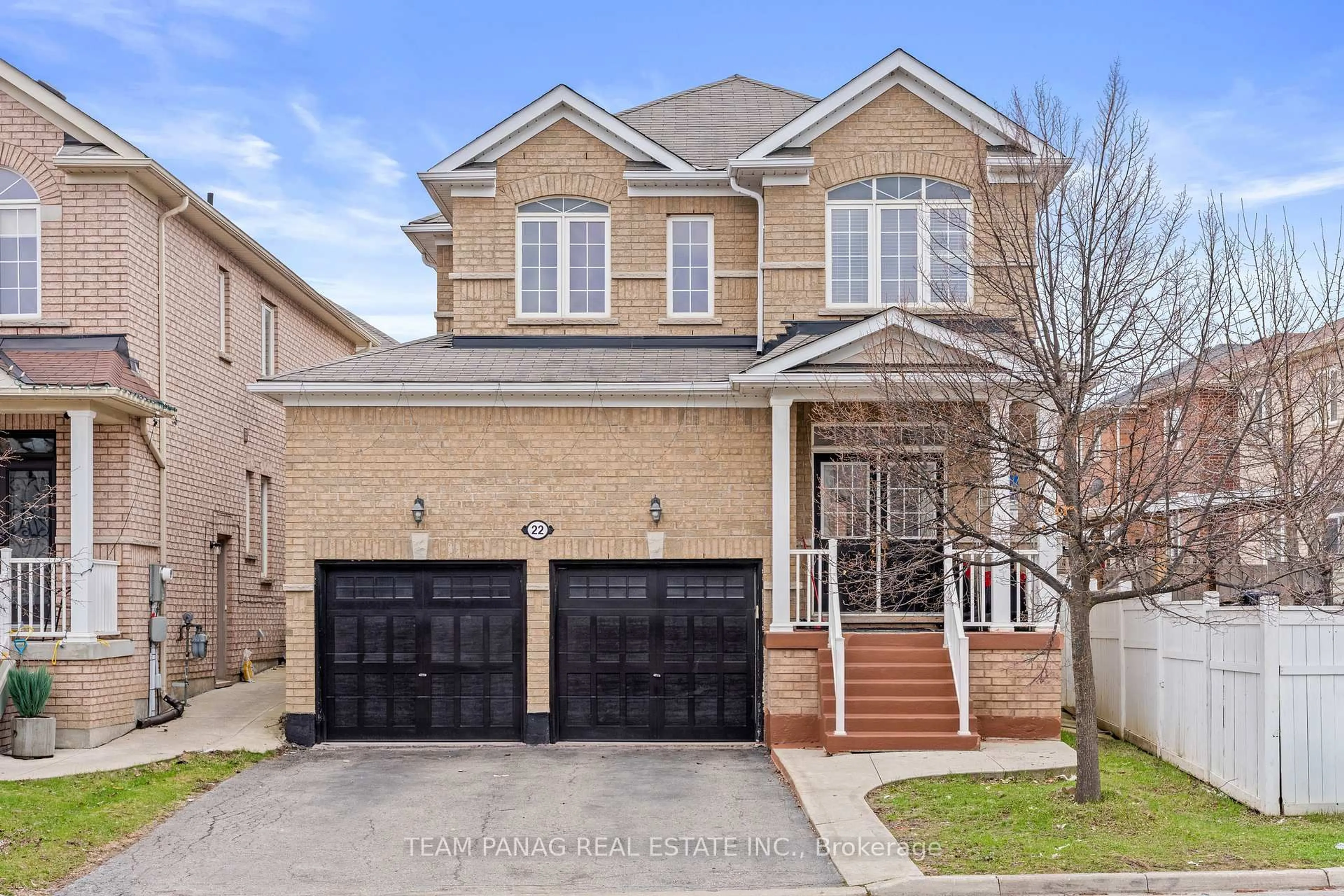Home with brick exterior material, street for 22 Rainbrook Clse, Brampton Ontario L6R 0K6