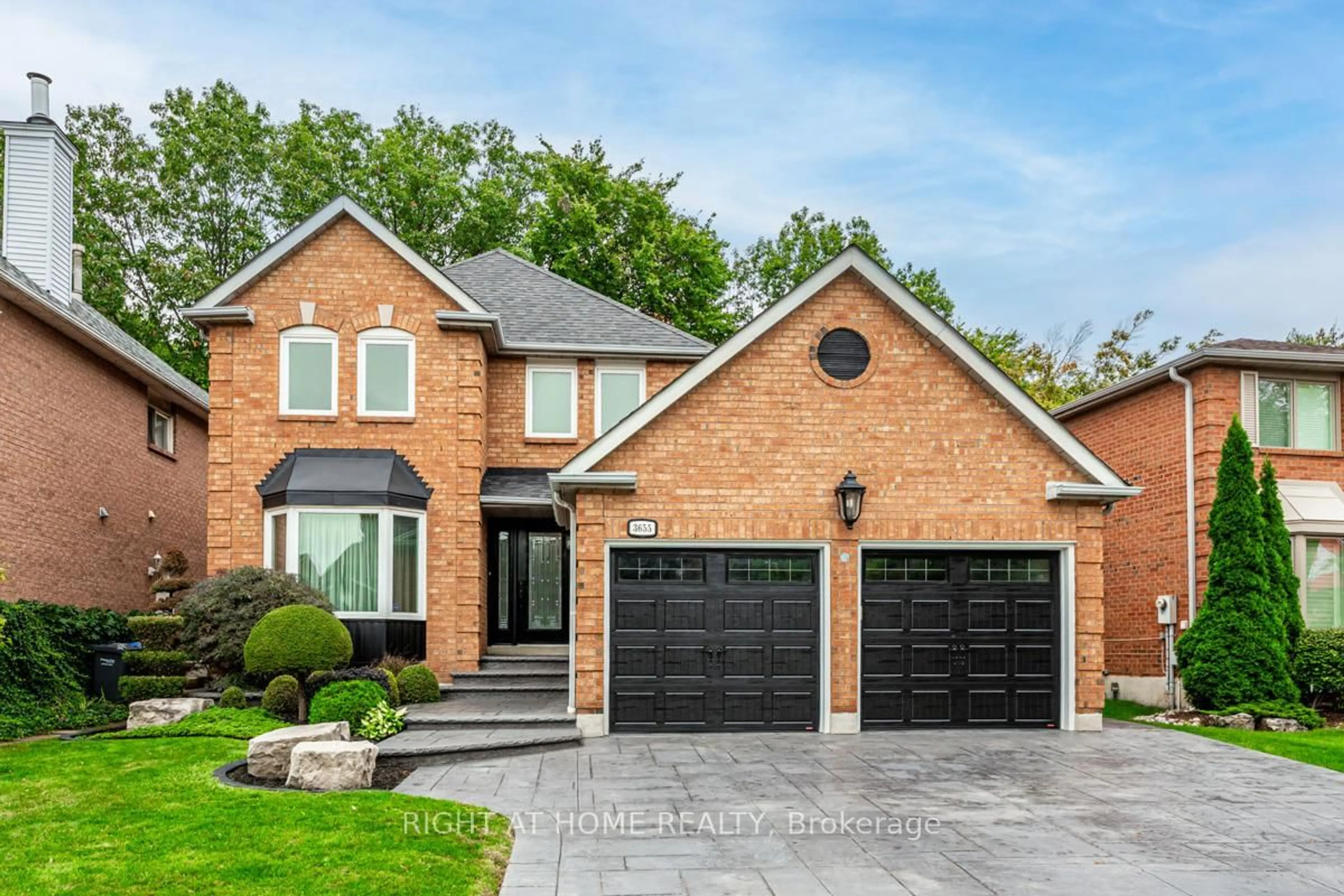 Home with brick exterior material, street for 3655 Loyalist Dr, Mississauga Ontario L5L 4T6