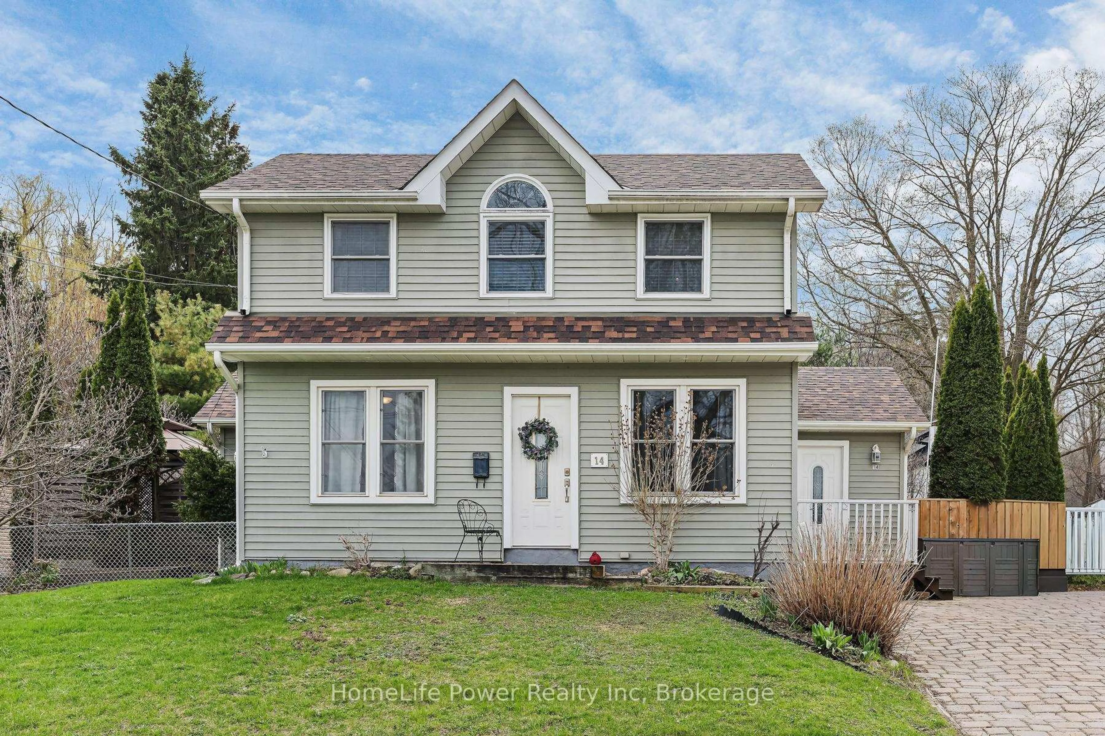 Home with vinyl exterior material, street for 14 Erin St, Halton Hills Ontario L7G 3M6