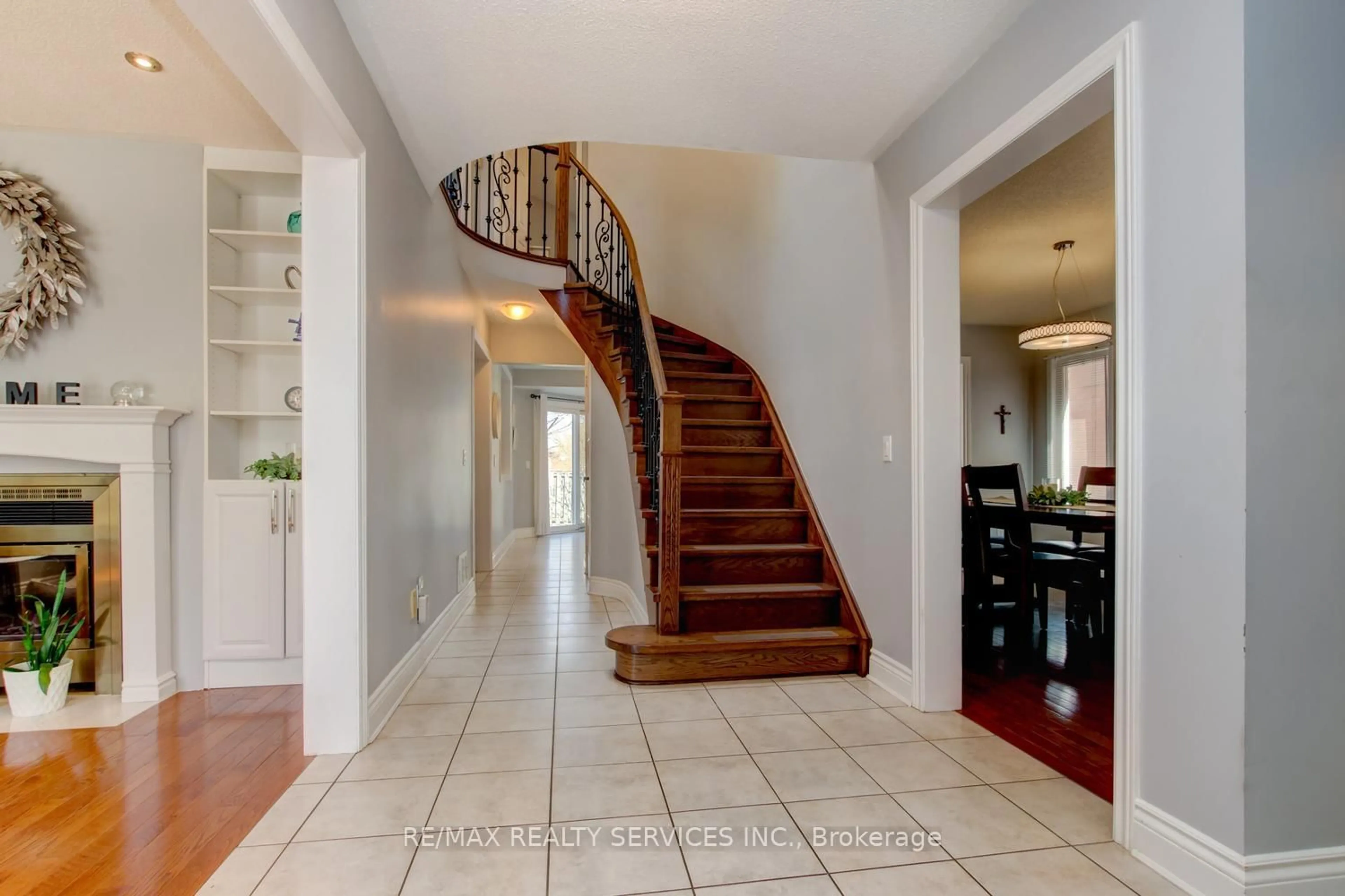 Unknown for 3 Nymark Pl, Brampton Ontario L6S 5T5