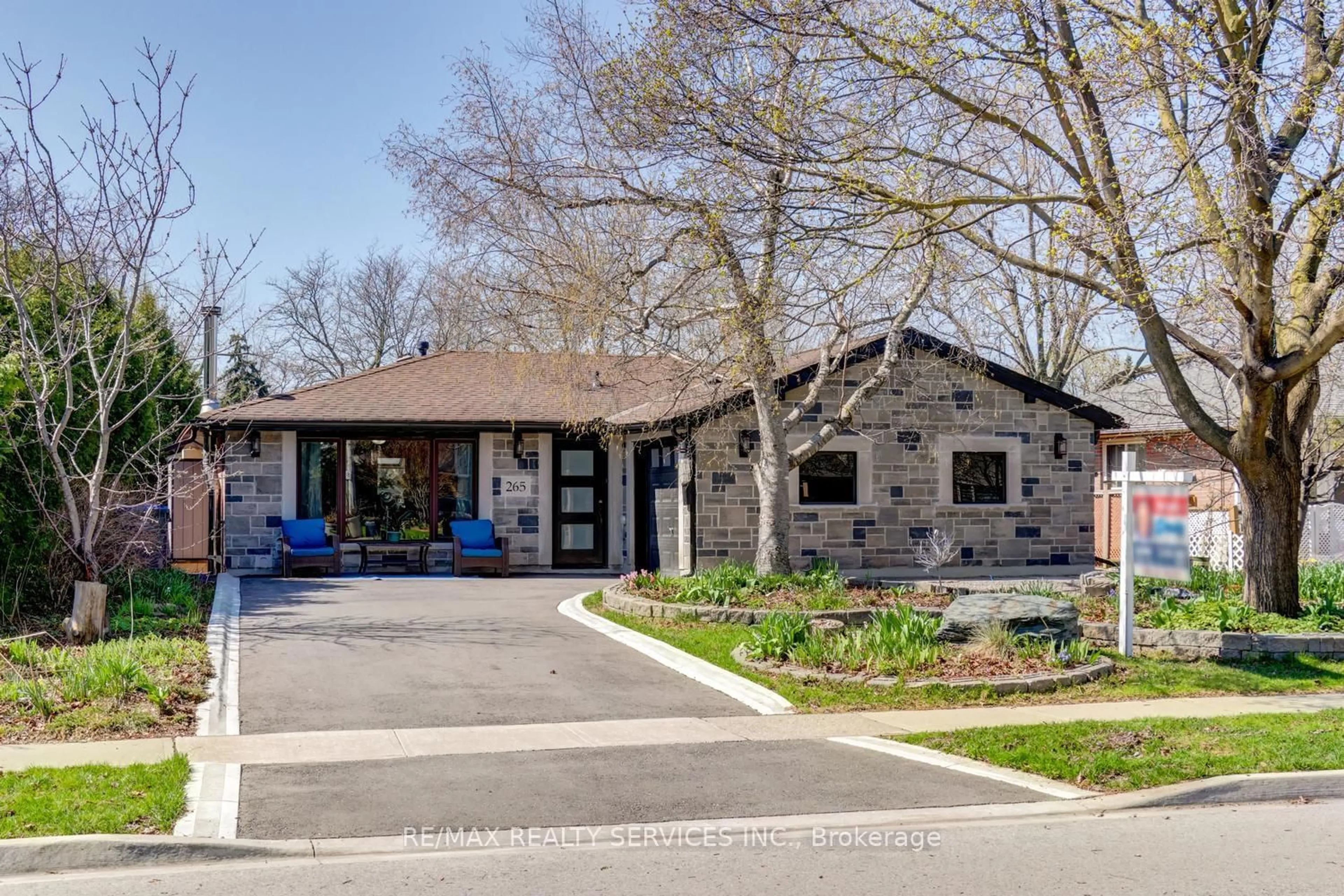 Unknown for 265 Bartley Bull Pkwy, Brampton Ontario L6W 2L2