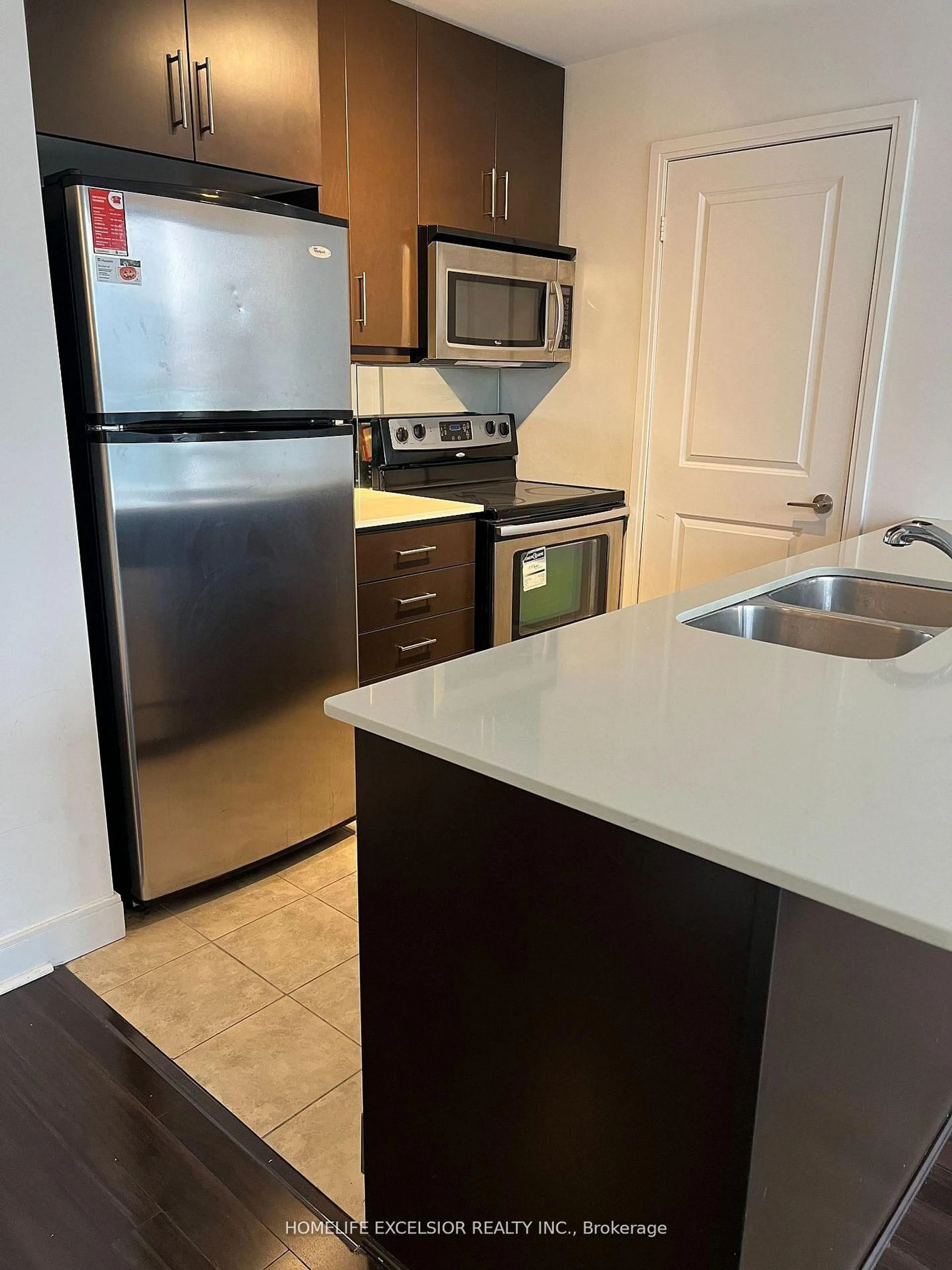 Standard kitchen, unknown for 4033 Hurontario St #419, Mississauga Ontario L4Z 0B8