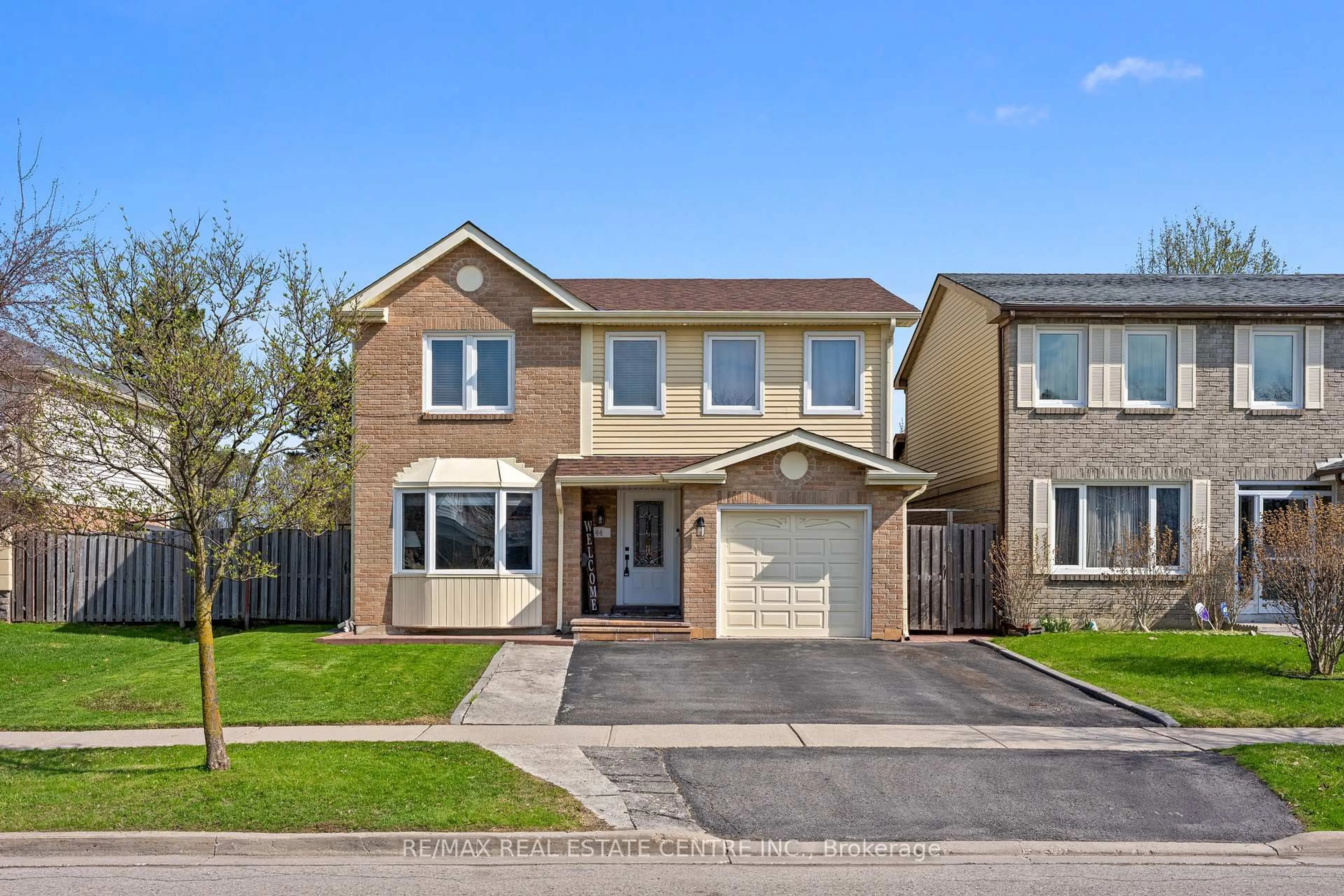 Home with brick exterior material, street for 44 Mikado Cres, Brampton Ontario L6S 3R6