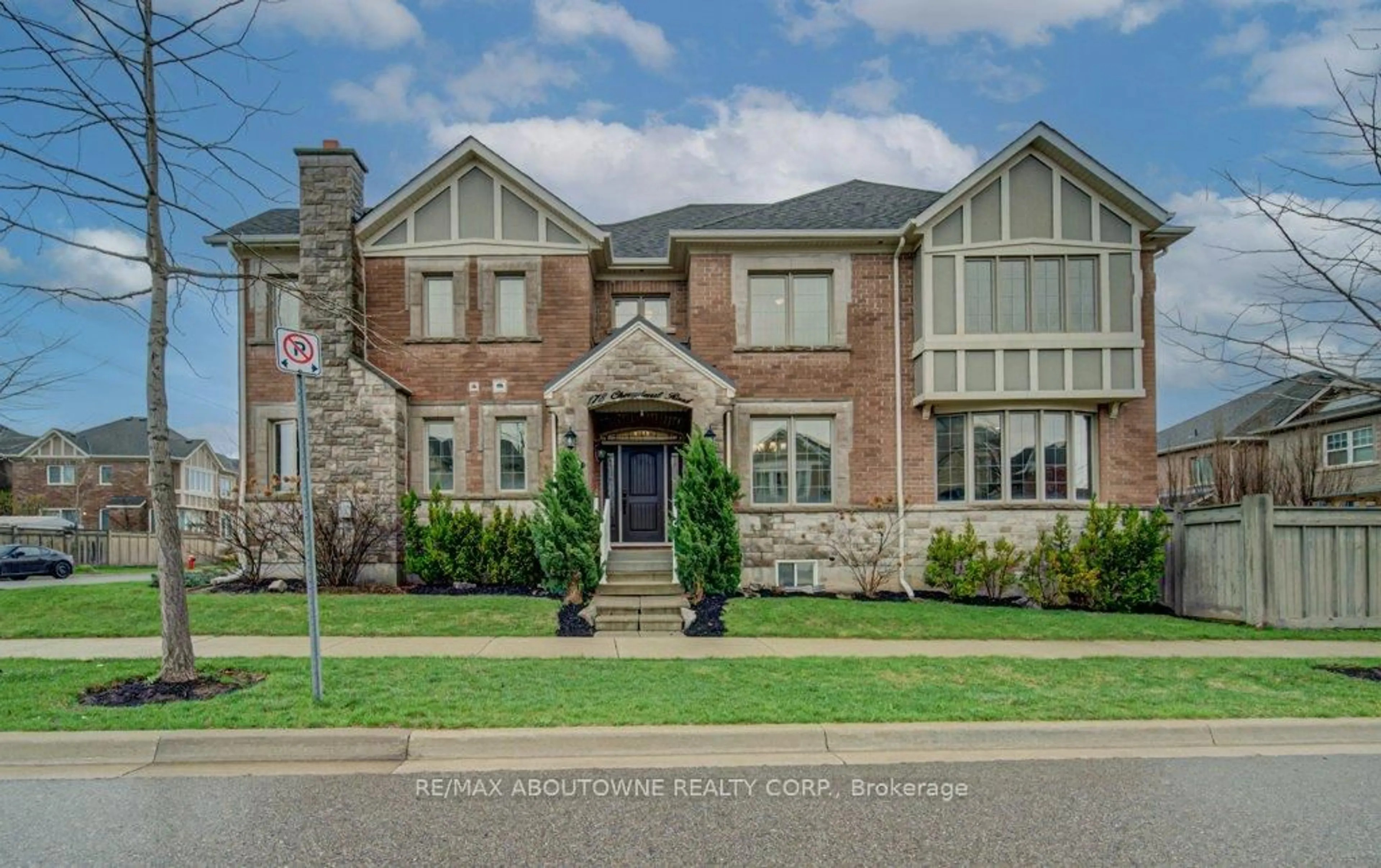 Home with brick exterior material, street for 178 Cherryhurst Rd, Oakville Ontario L6M 0W1