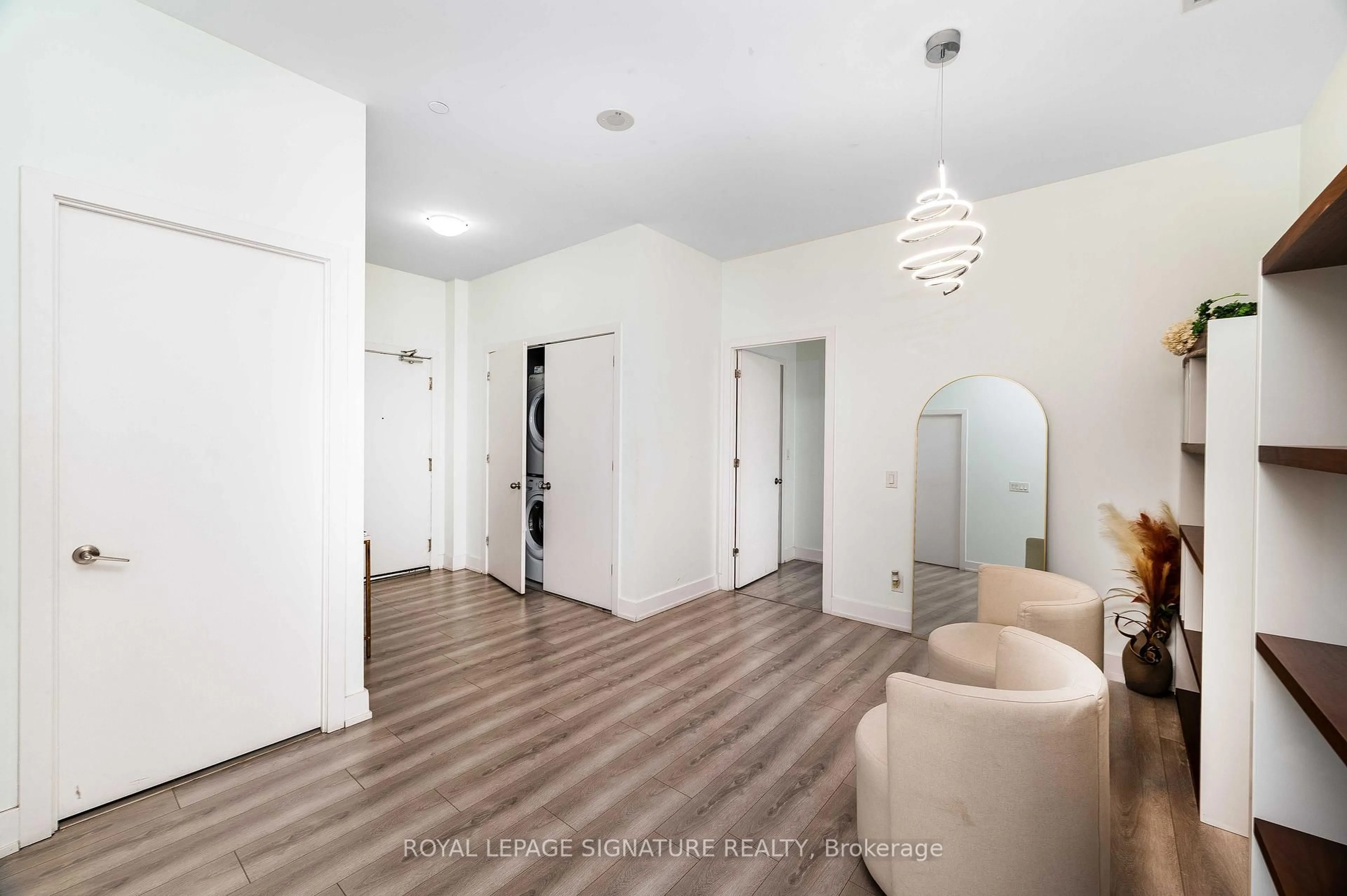 Unknown for 4011 Brickstone Mews #PH4, Mississauga Ontario L5B 0G3