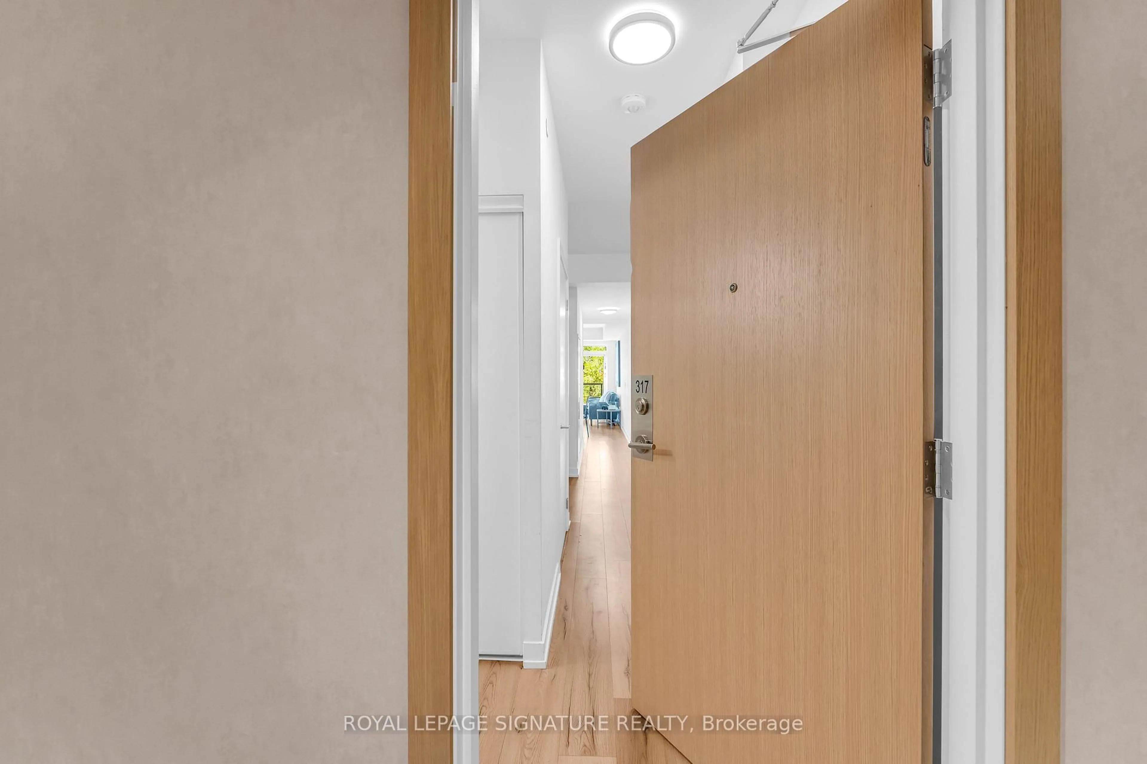 Indoor entryway for 1195 The Queensway #317, Toronto Ontario M8Z 1R6
