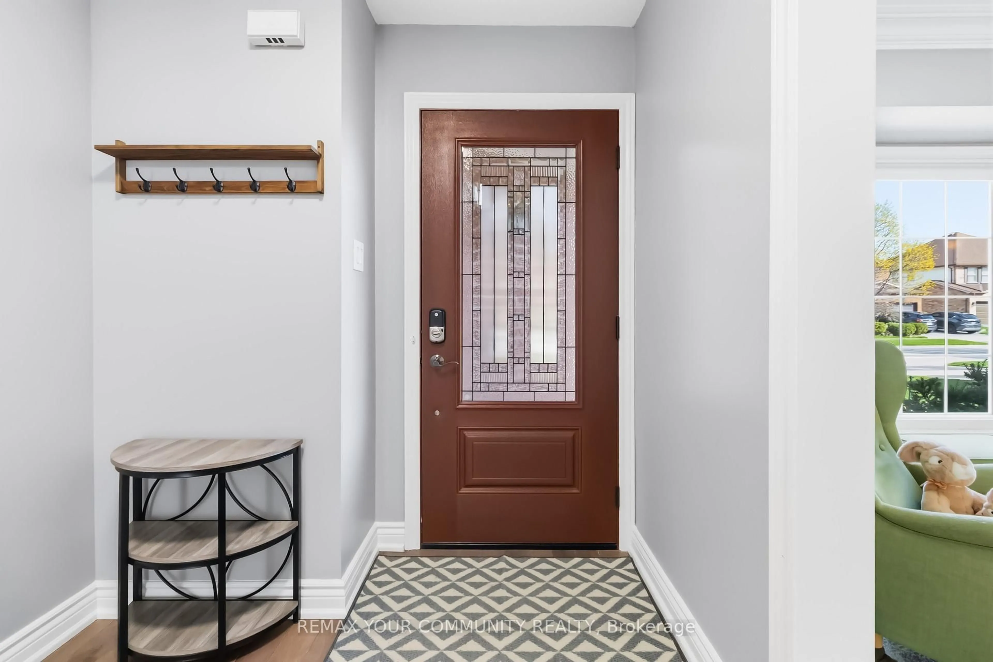 Indoor entryway for 4184 Vermont Cres, Burlington Ontario L7M 4A6