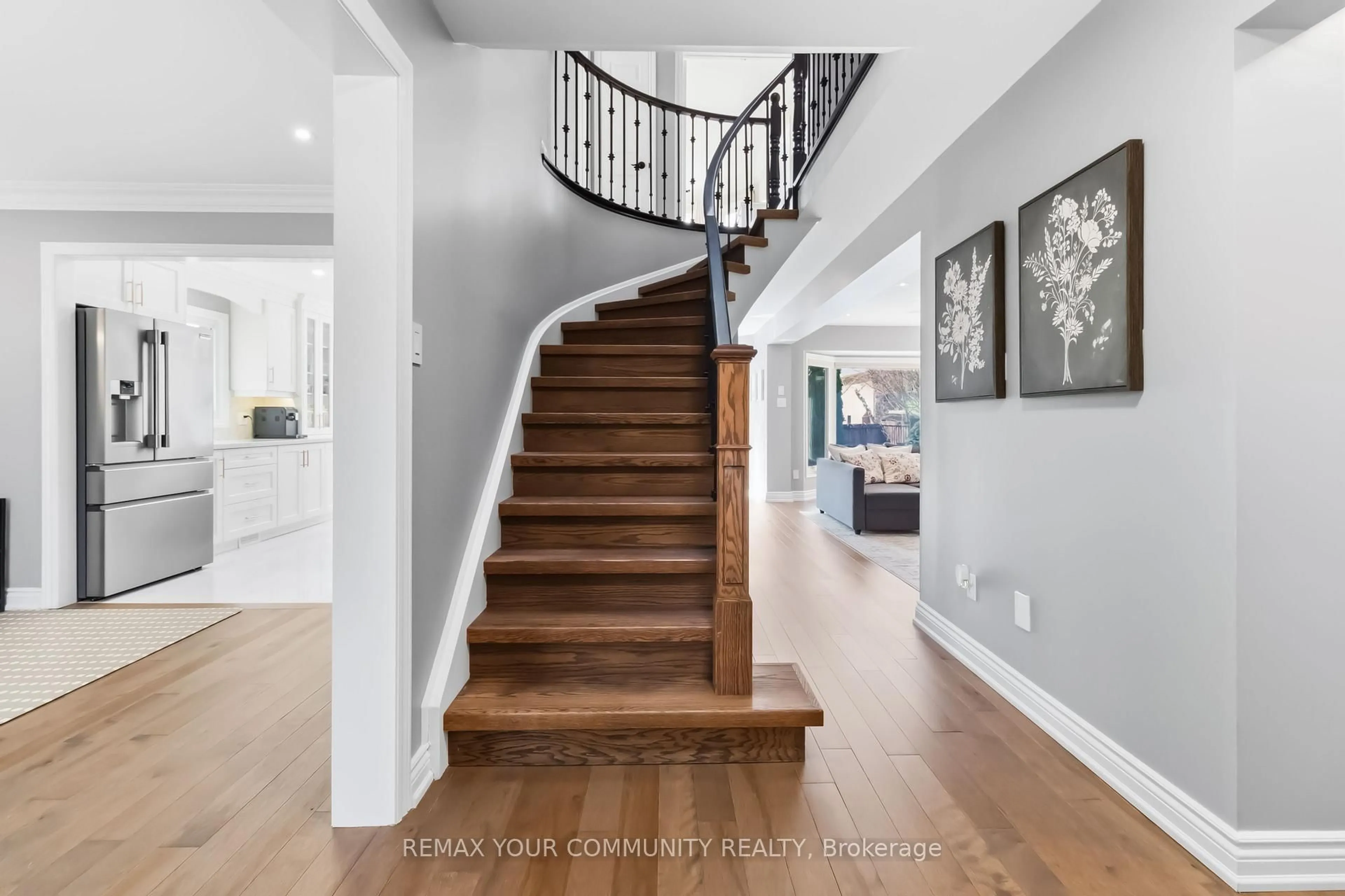 Stairs for 4184 Vermont Cres, Burlington Ontario L7M 4A6