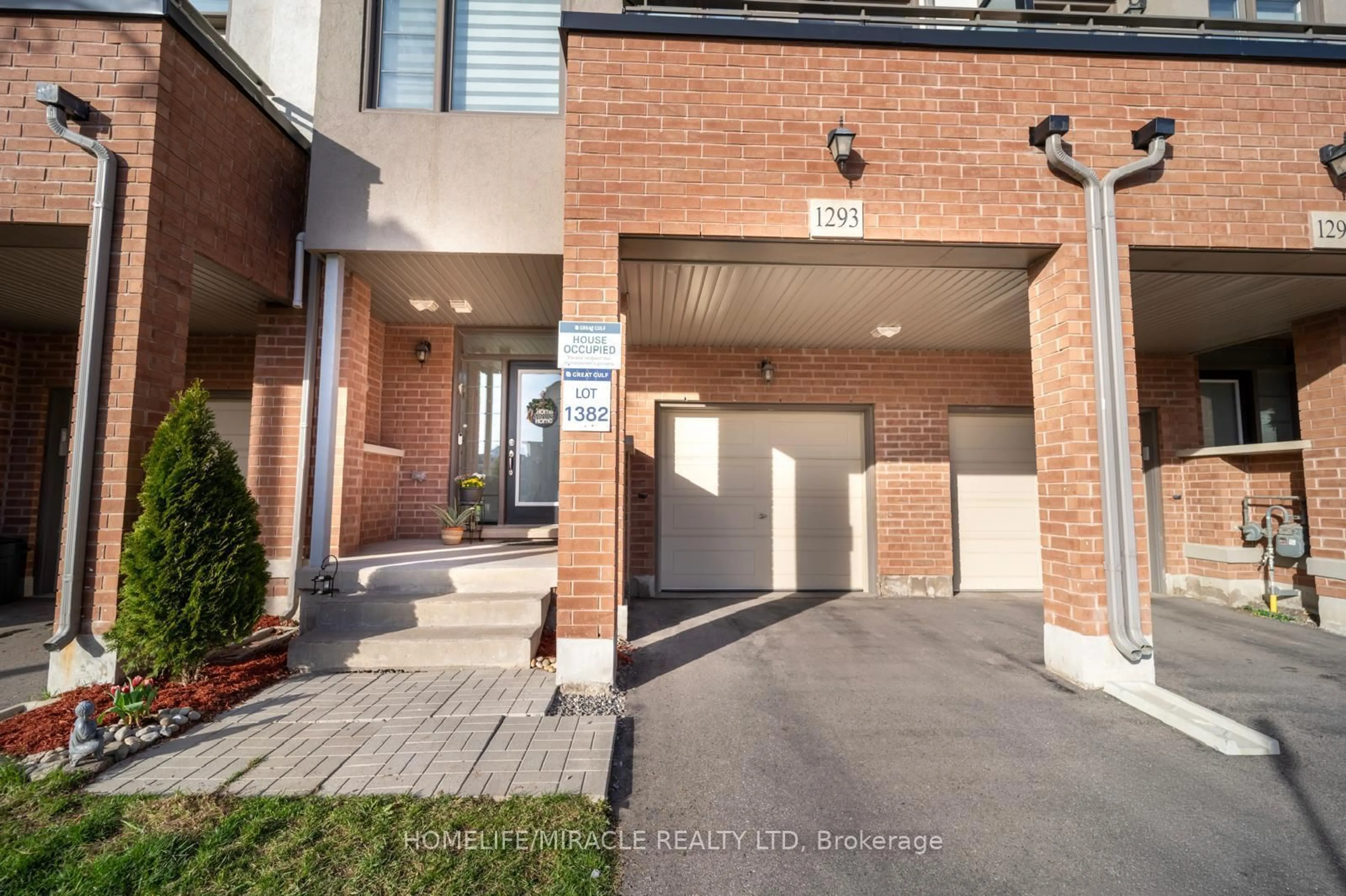 Unknown for 1293 Clarriage Crt, Milton Ontario L9E 1J4