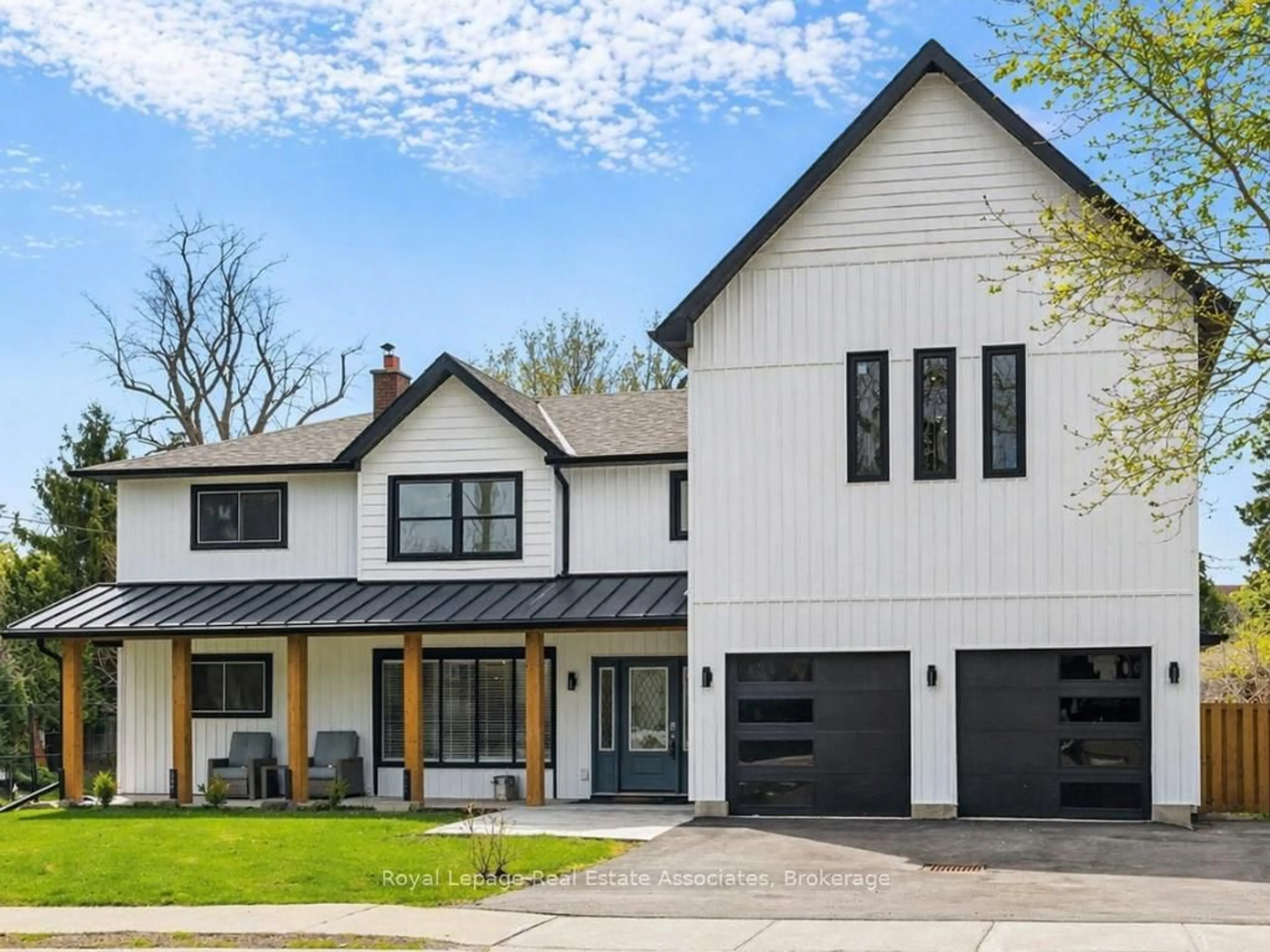 Home with vinyl exterior material, street for 161 Mill St, Halton Hills Ontario L7G 2C4