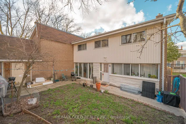 30 Sentinel Rd #2, Toronto 3