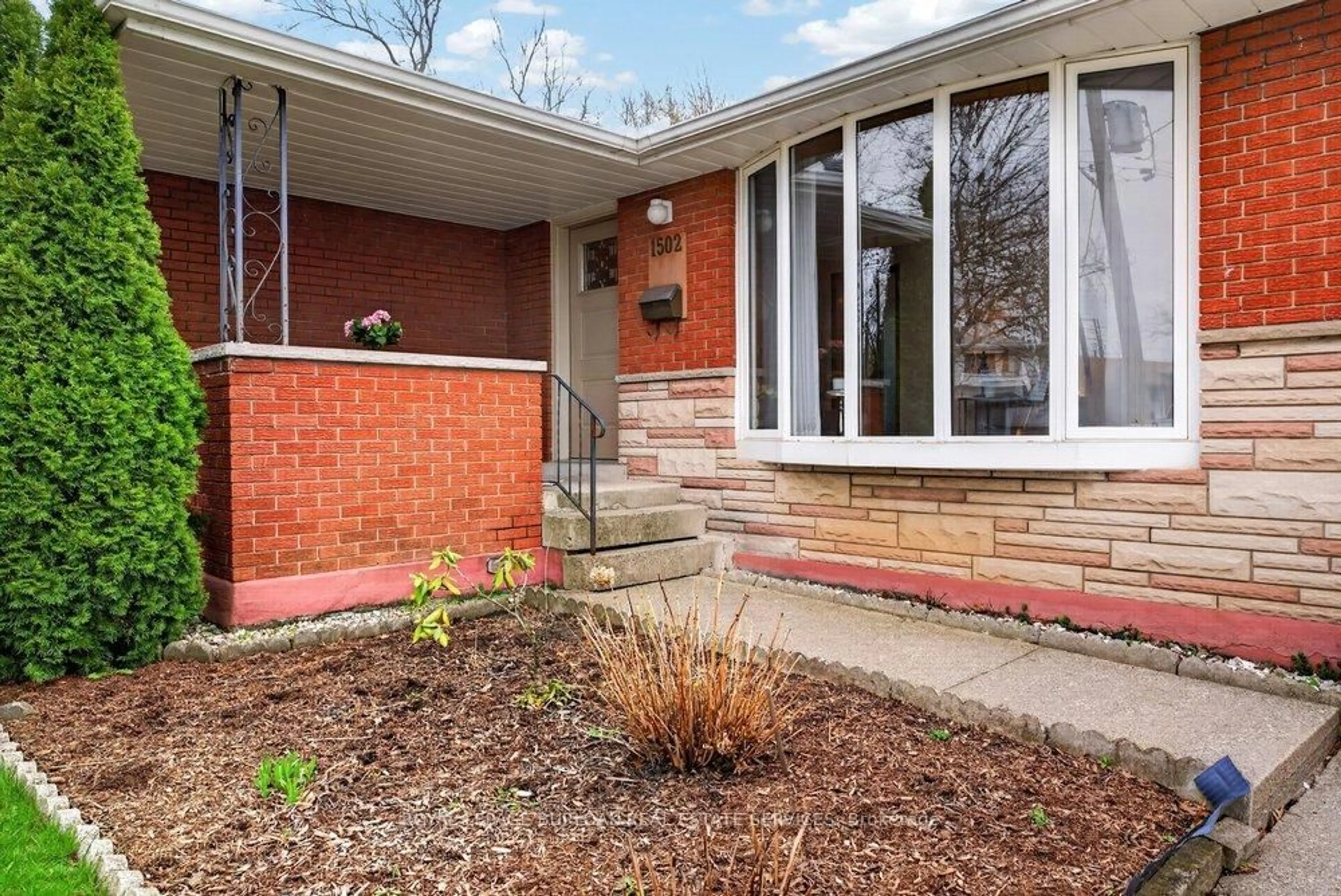 Home with brick exterior material, street for 1502 Barker Ave, Burlington Ontario L7P 2R4