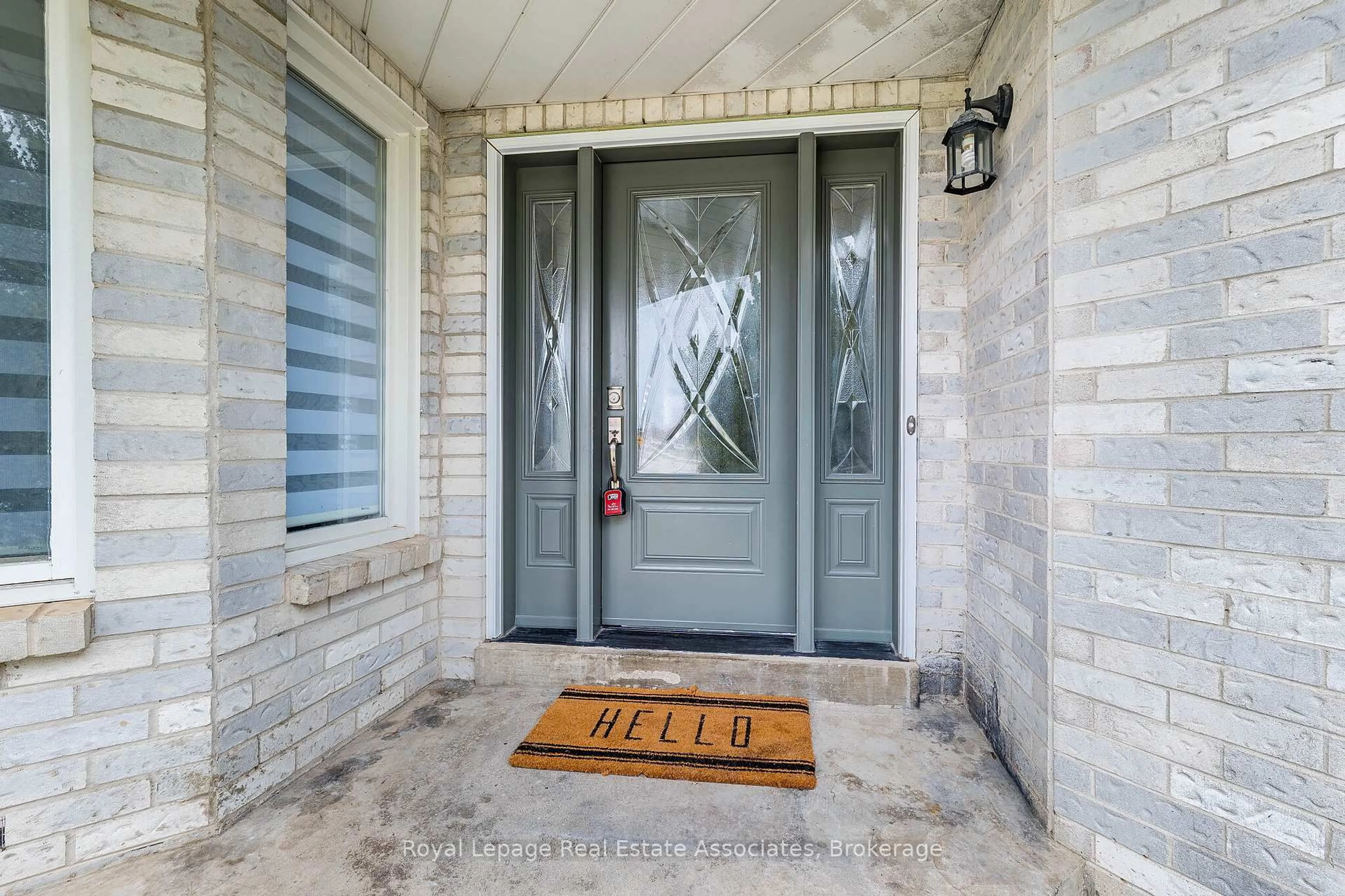 Indoor entryway for 71 Drinkwater Dr, Brampton Ontario L6Y 4T8