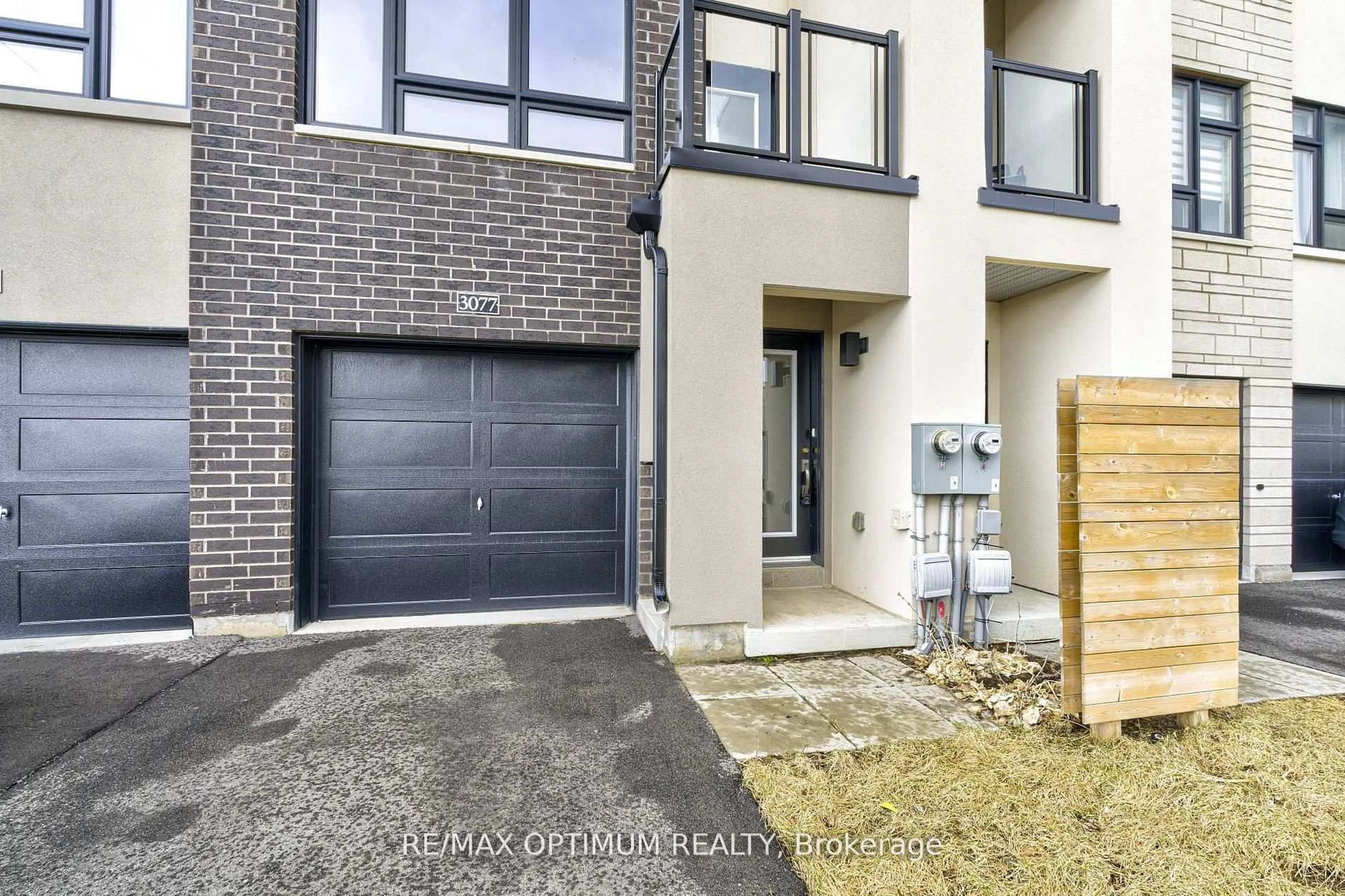 Home with brick exterior material, street for 3077 Cherry Blossom Common, Burlington Ontario L7M 2A9
