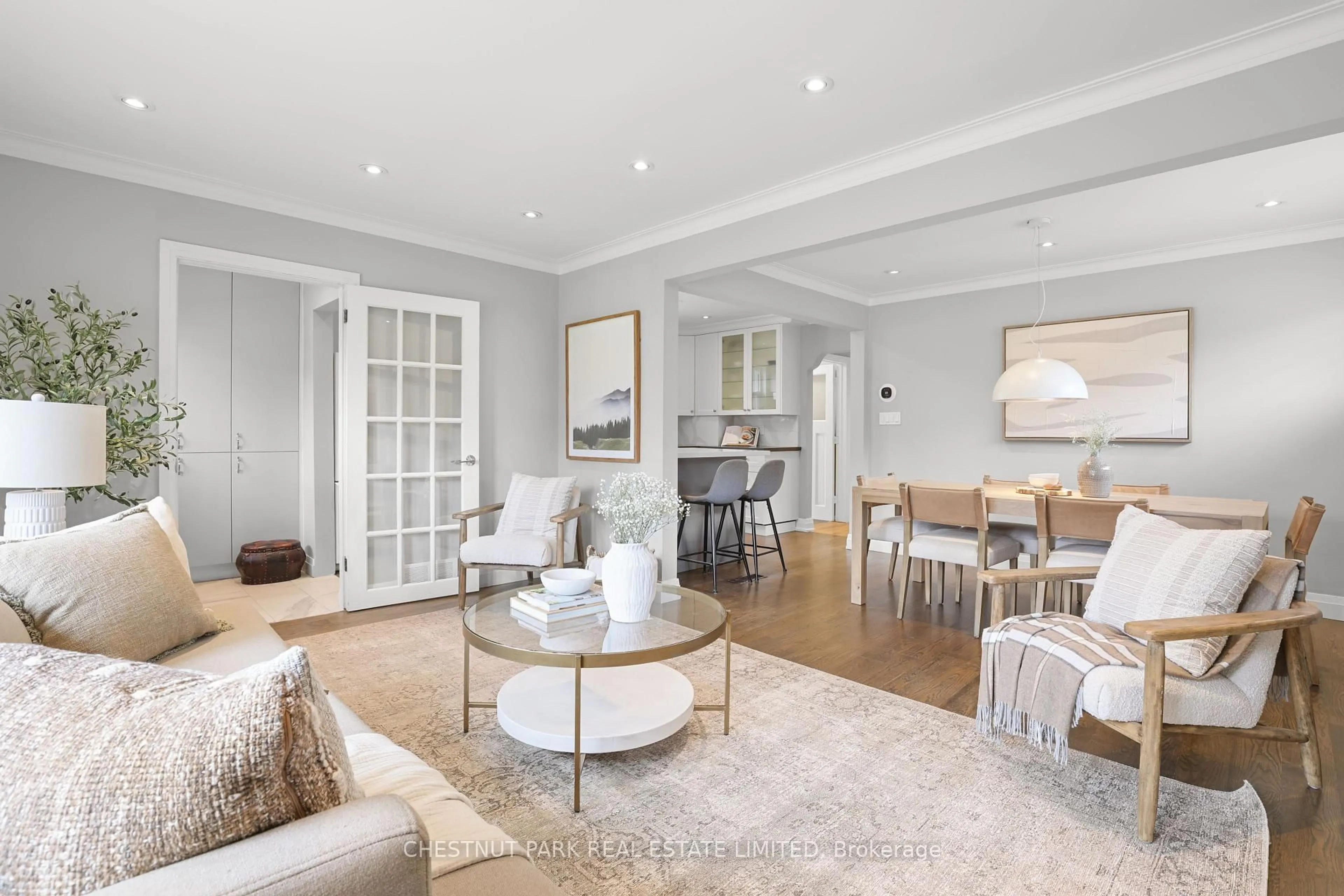 Living room with furniture, unknown for 27 Cedarcrest Dr, Toronto Ontario M9A 2V4