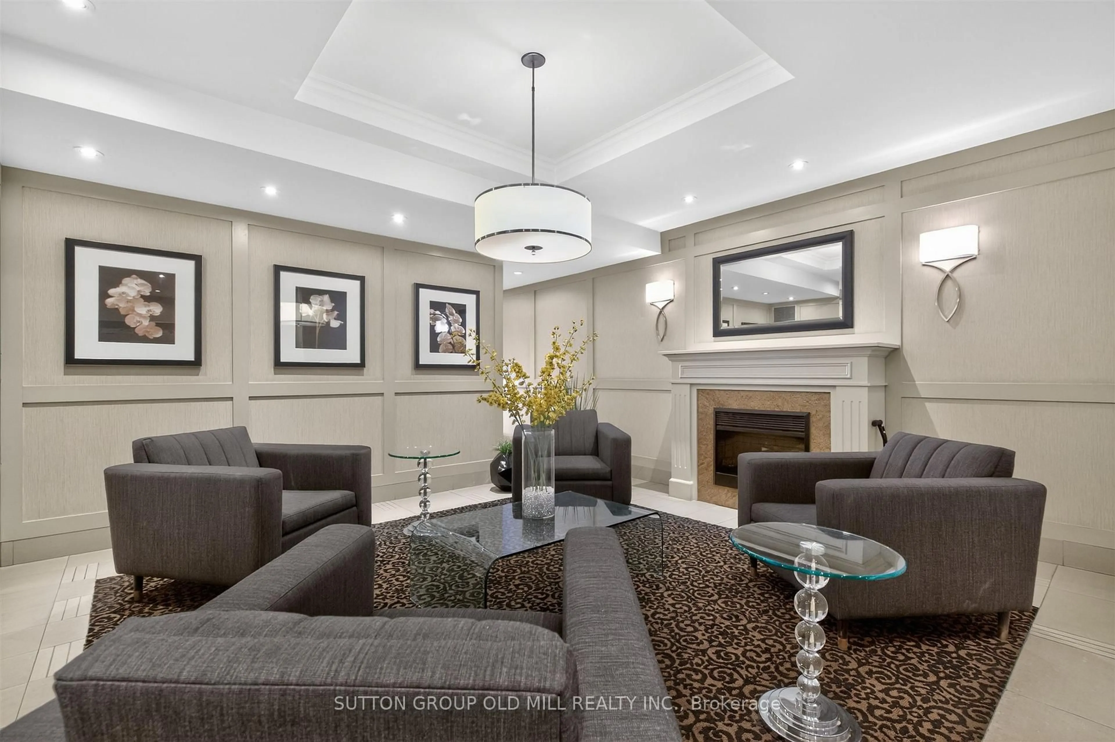Lobby for 240 Scarlett Rd #613, Toronto Ontario M6N 4X4